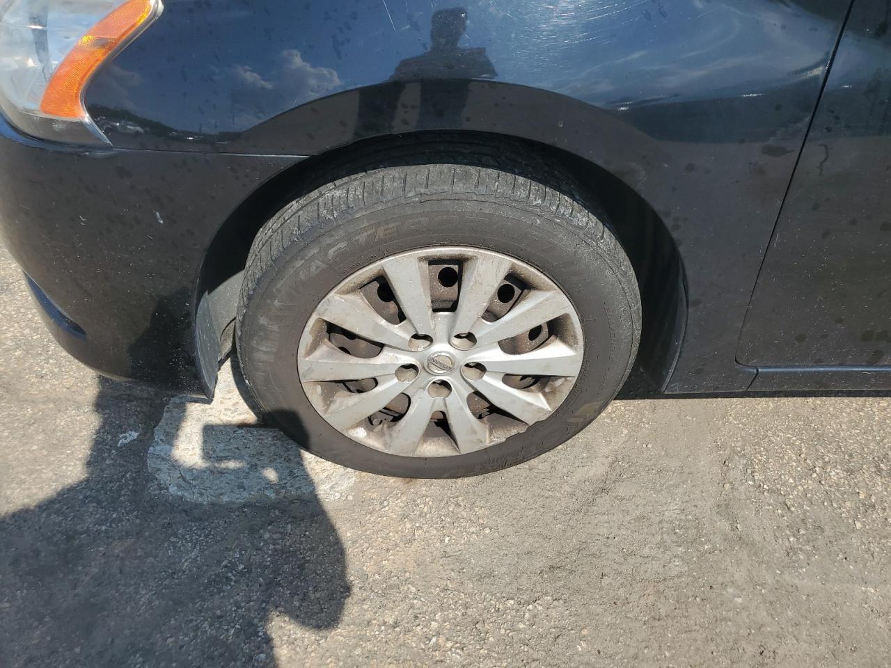 2014 Nissan Sentra 2.0 Sl Fe+ Black vin: 3N1AB7AP8EL689902 Damage: Left Front Wheel Cover, Broken, Replacement Required
