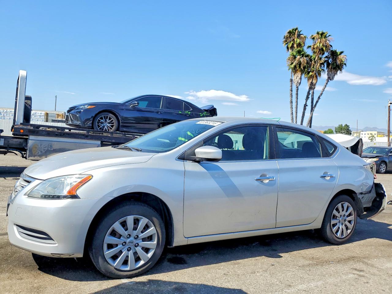 2014 Nissan Sentra S Серебряный vin: 3N1AB7AP8EY255157