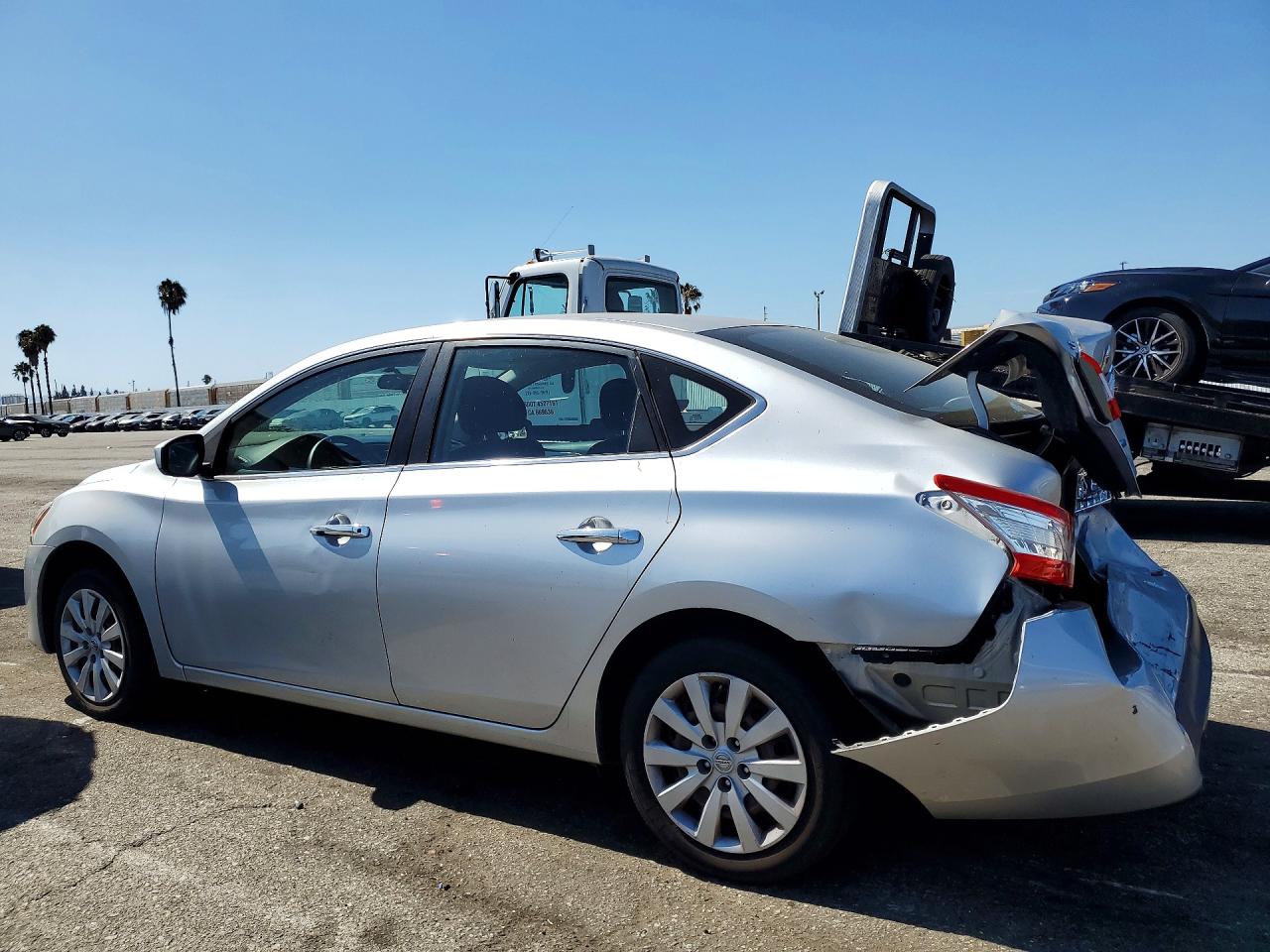 2014 Nissan Sentra S Серебряный vin: 3N1AB7AP8EY255157