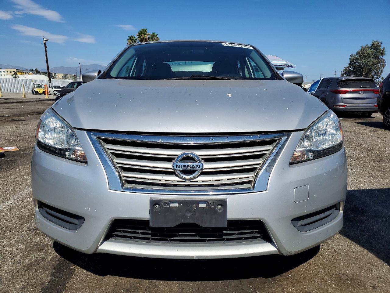 2014 Nissan Sentra S Серебряный vin: 3N1AB7AP8EY255157