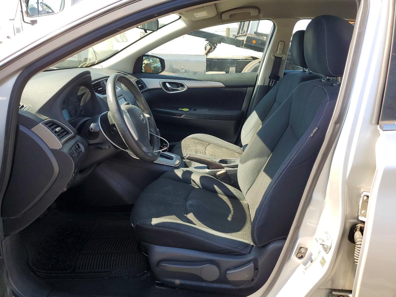 2014 Nissan Sentra S Серебряный vin: 3N1AB7AP8EY255157