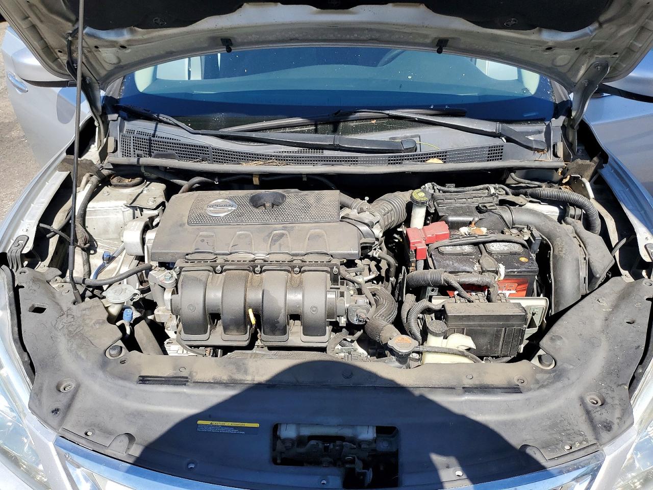 2014 Nissan Sentra S Серебряный vin: 3N1AB7AP8EY255157