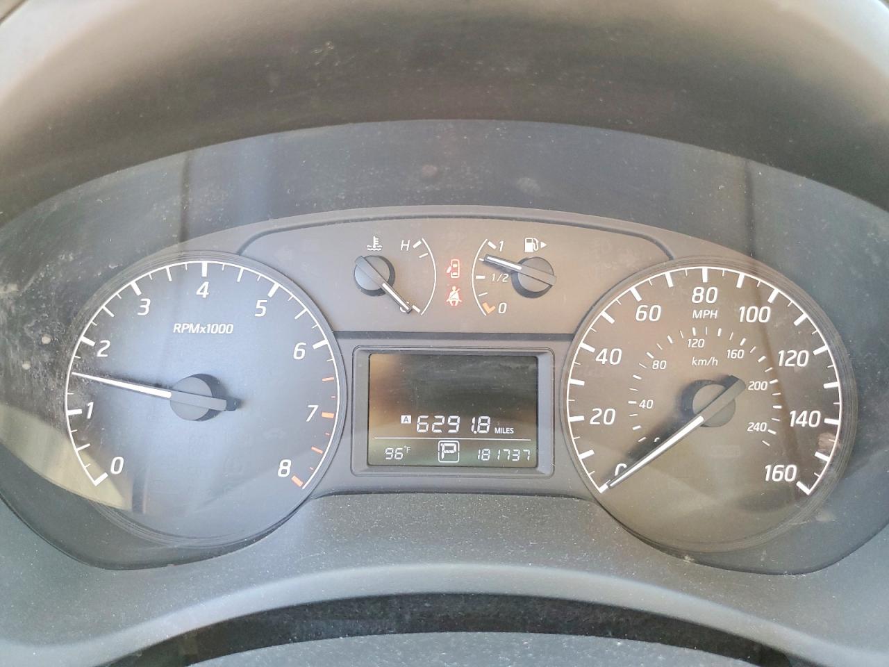 2014 Nissan Sentra S Серебряный vin: 3N1AB7AP8EY255157