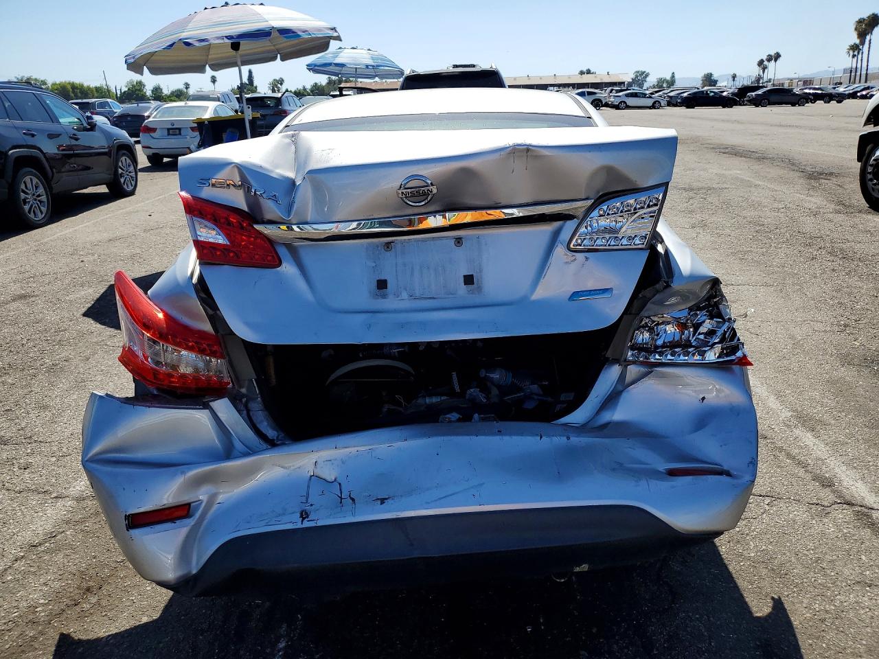 2014 Nissan Sentra S Серебряный vin: 3N1AB7AP8EY255157