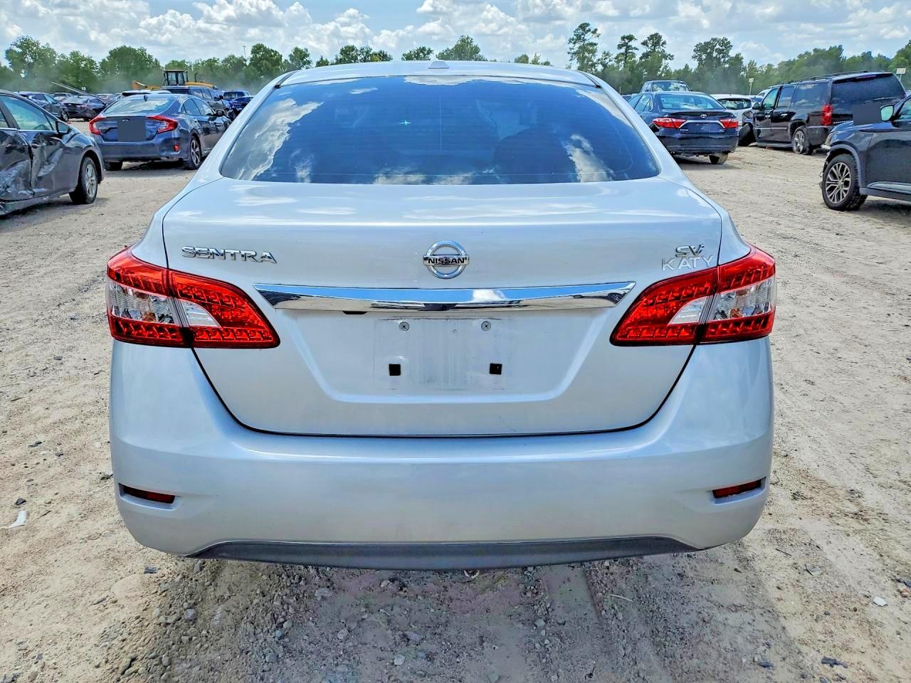 2015 Nissan Sentra Sv Серебряный vin: 3N1AB7AP8FL645528