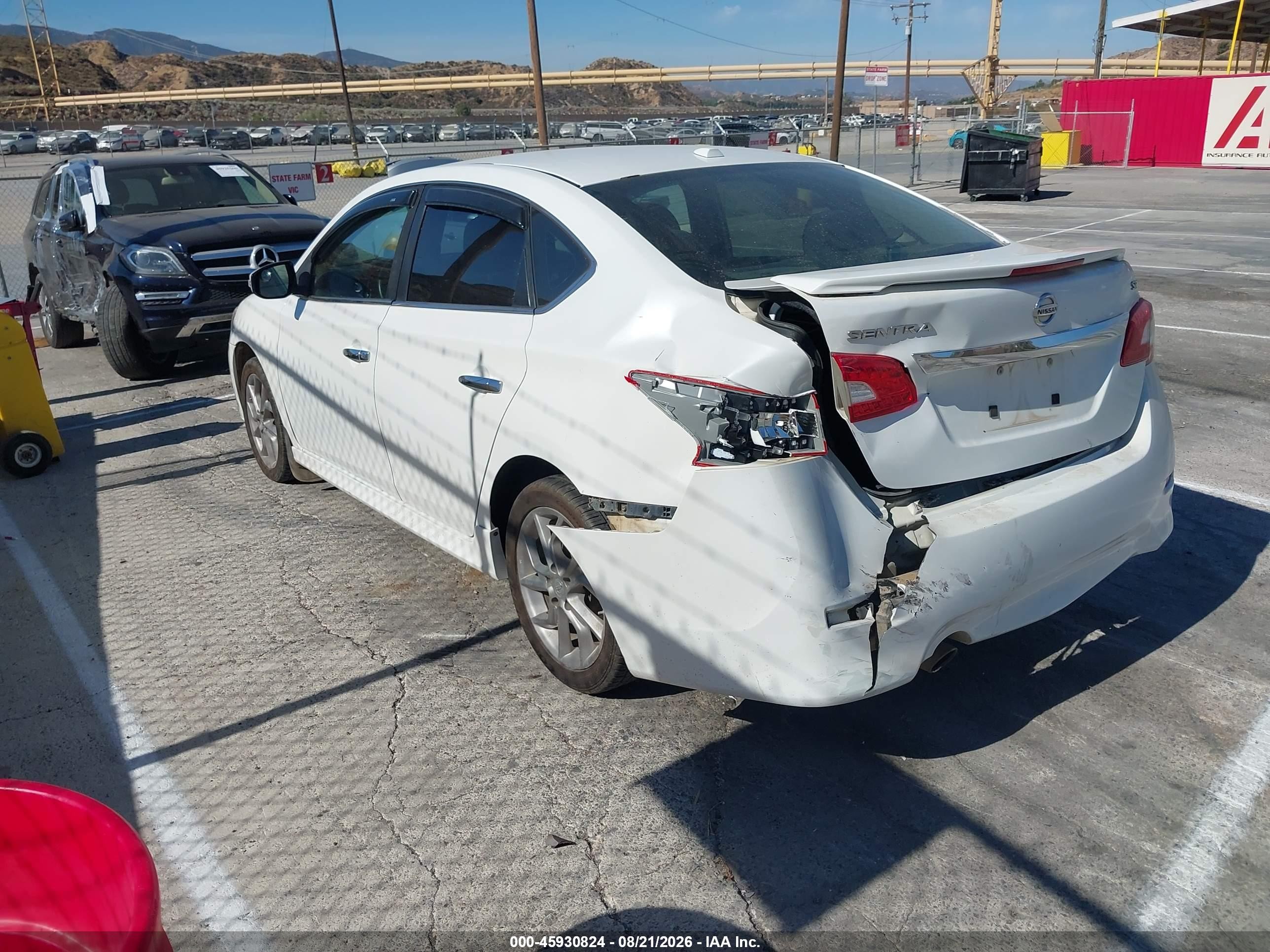2015 Nissan Sentra Sr Белый vin: 3N1AB7AP8FY241549