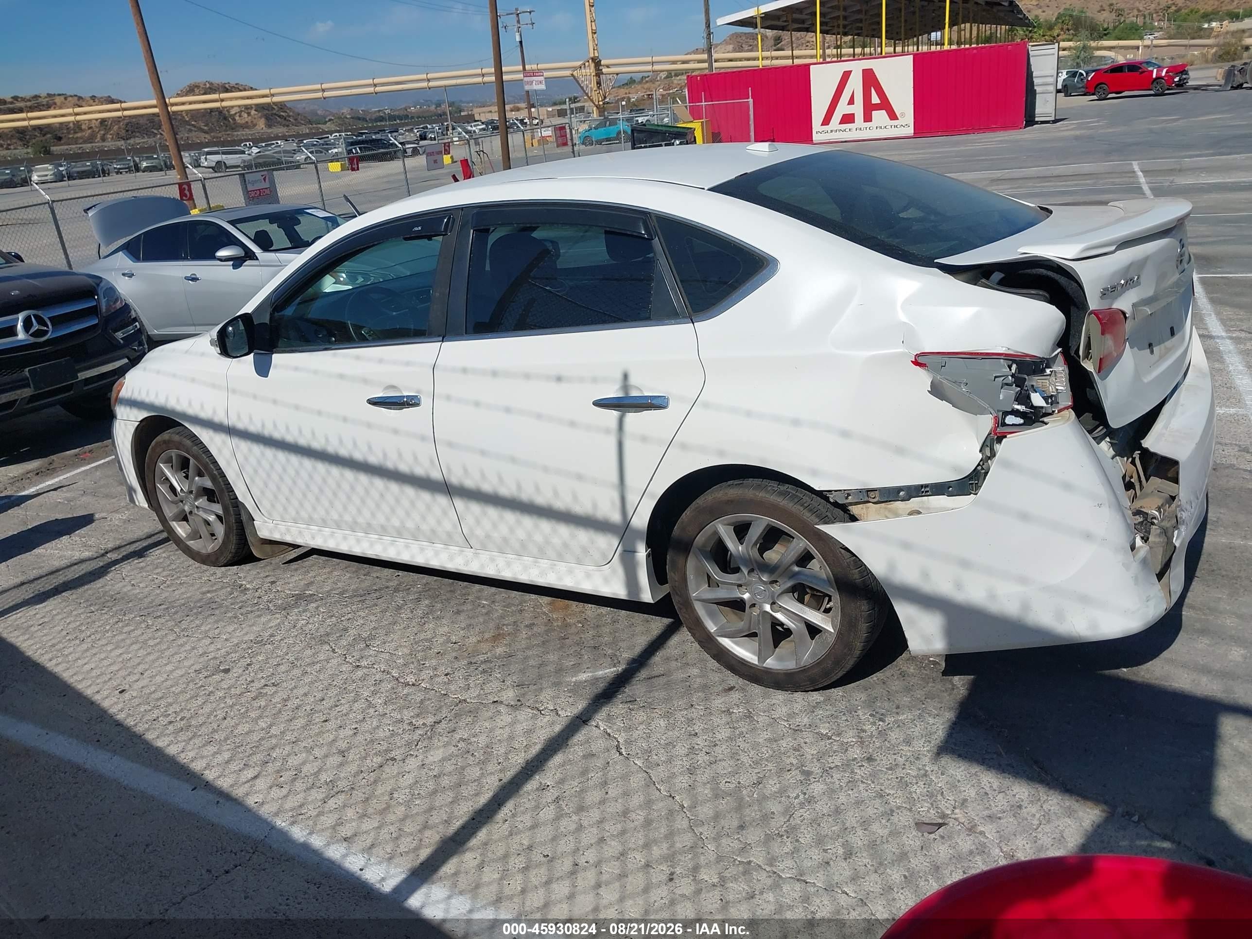 2015 Nissan Sentra Sr Белый vin: 3N1AB7AP8FY241549