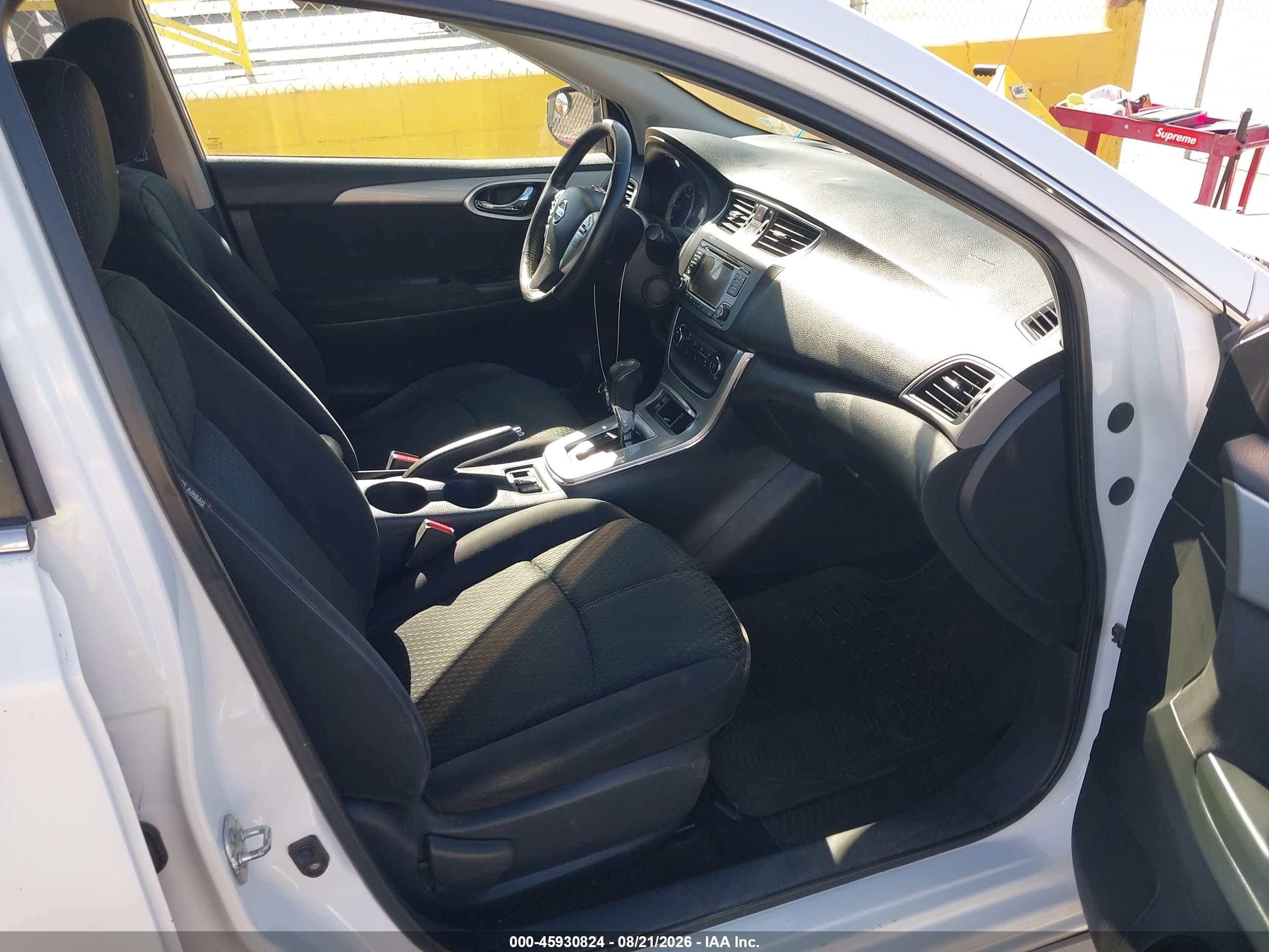 2015 Nissan Sentra Sr Белый vin: 3N1AB7AP8FY241549