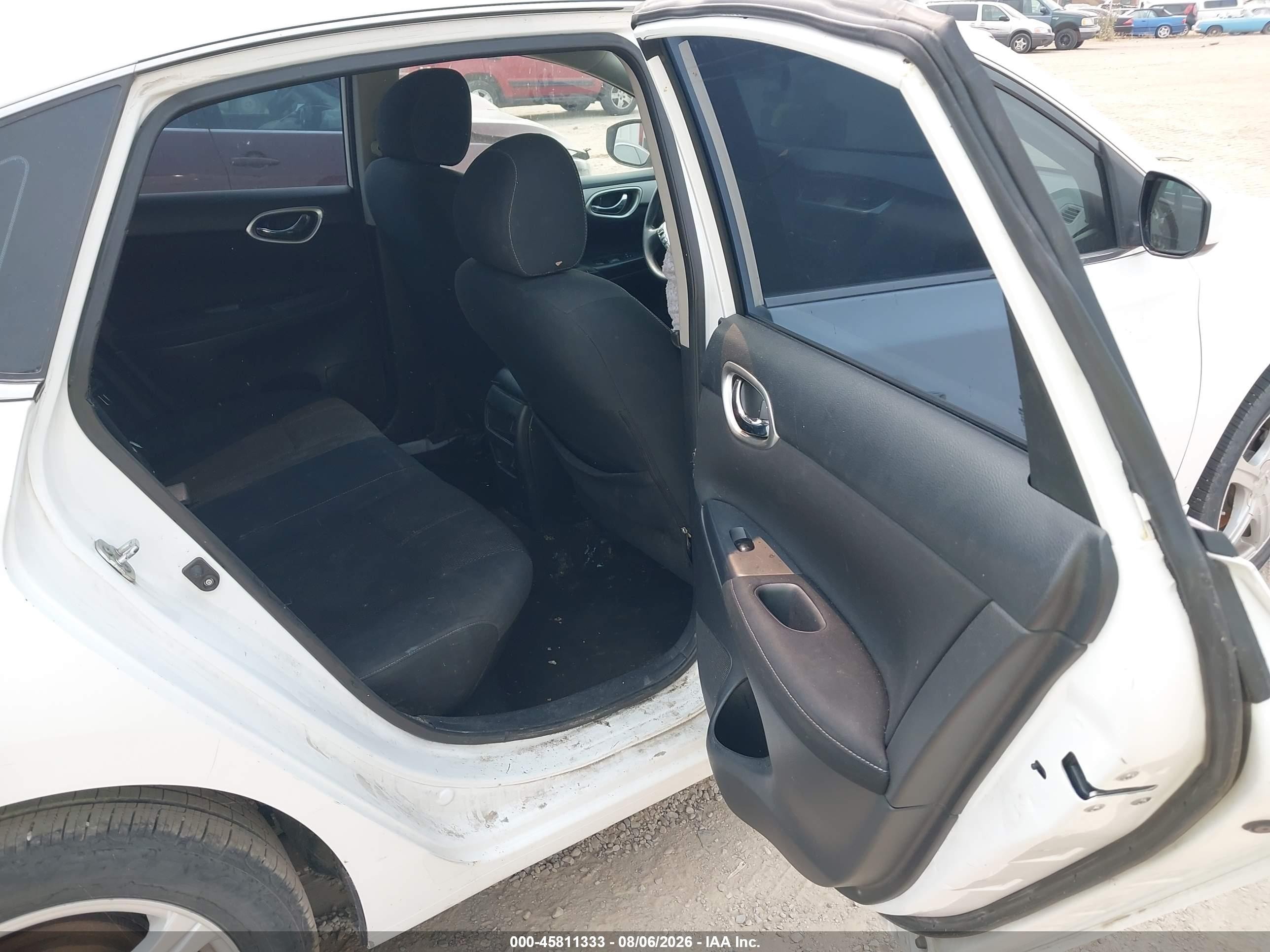 2015 Nissan Sentra S White vin: 3N1AB7AP8FY275930