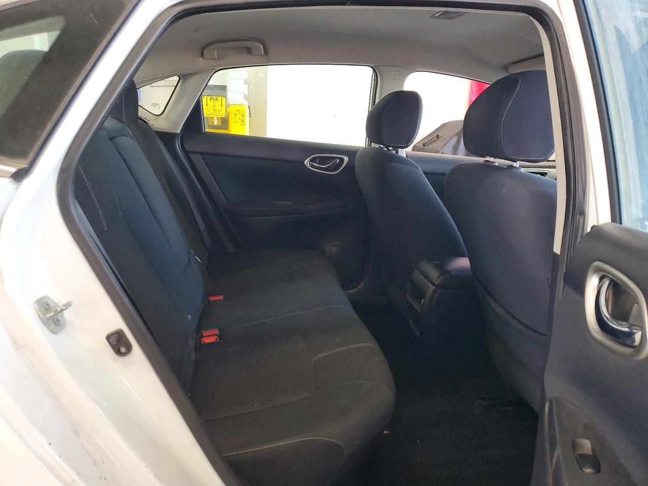 2015 Nissan Sentra S Белый vin: 3N1AB7AP8FY279914