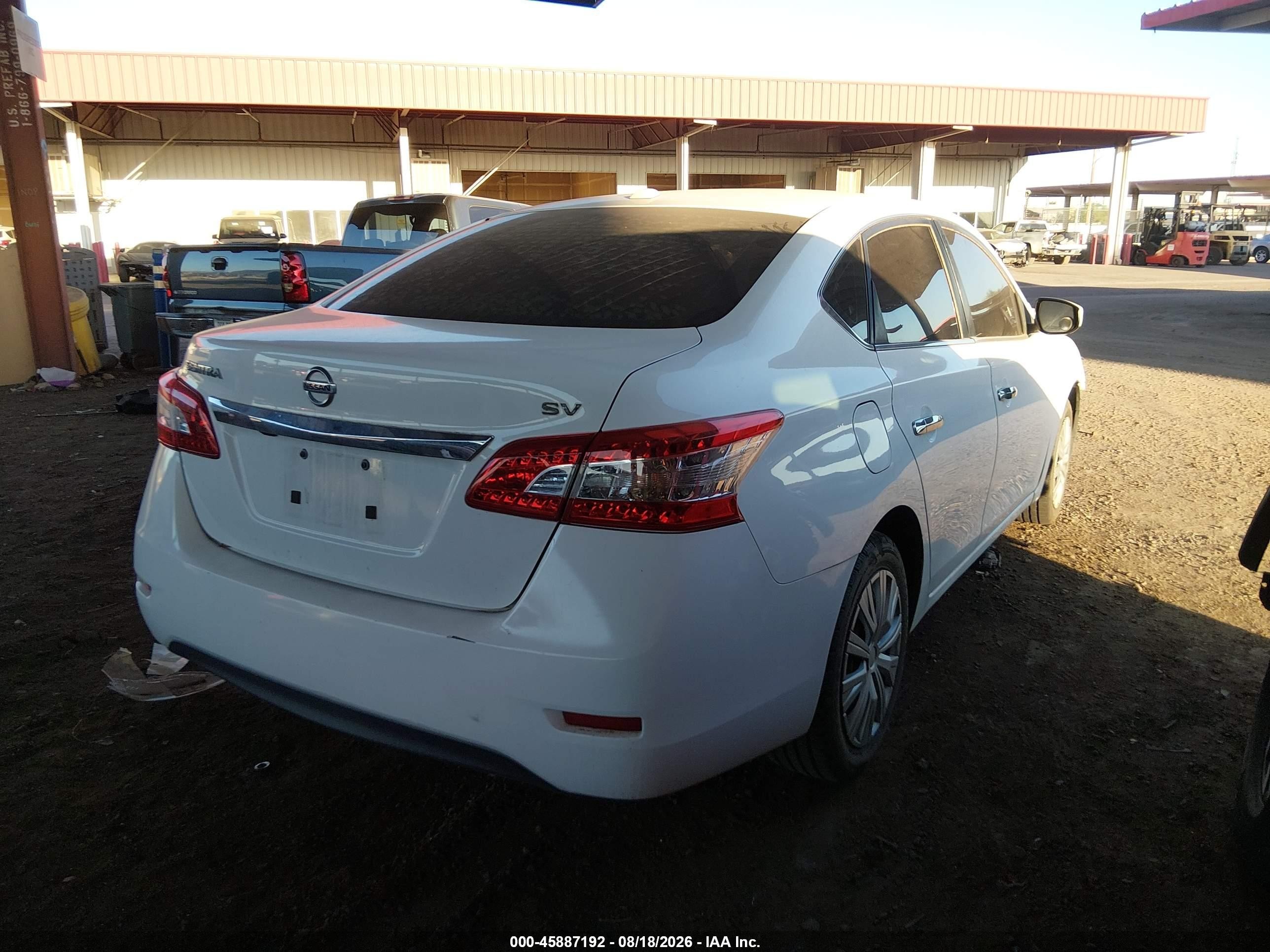 2015 Nissan Sentra   White vin: 3N1AB7AP8FY280545