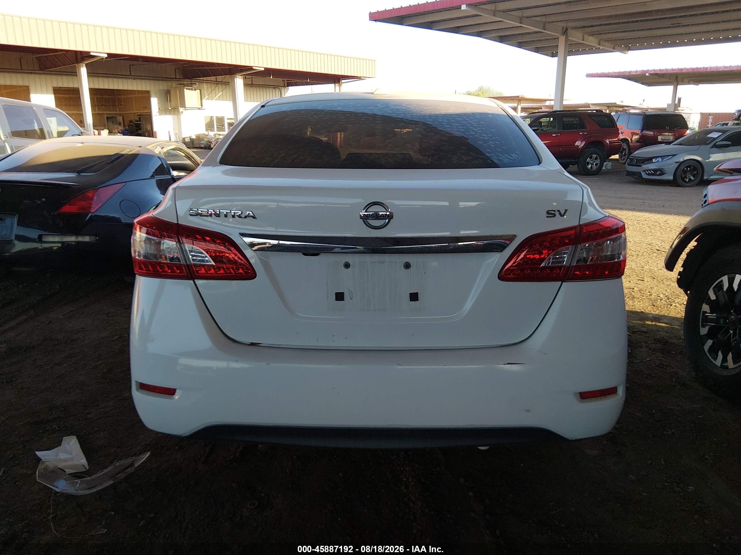 2015 Nissan Sentra   White vin: 3N1AB7AP8FY280545