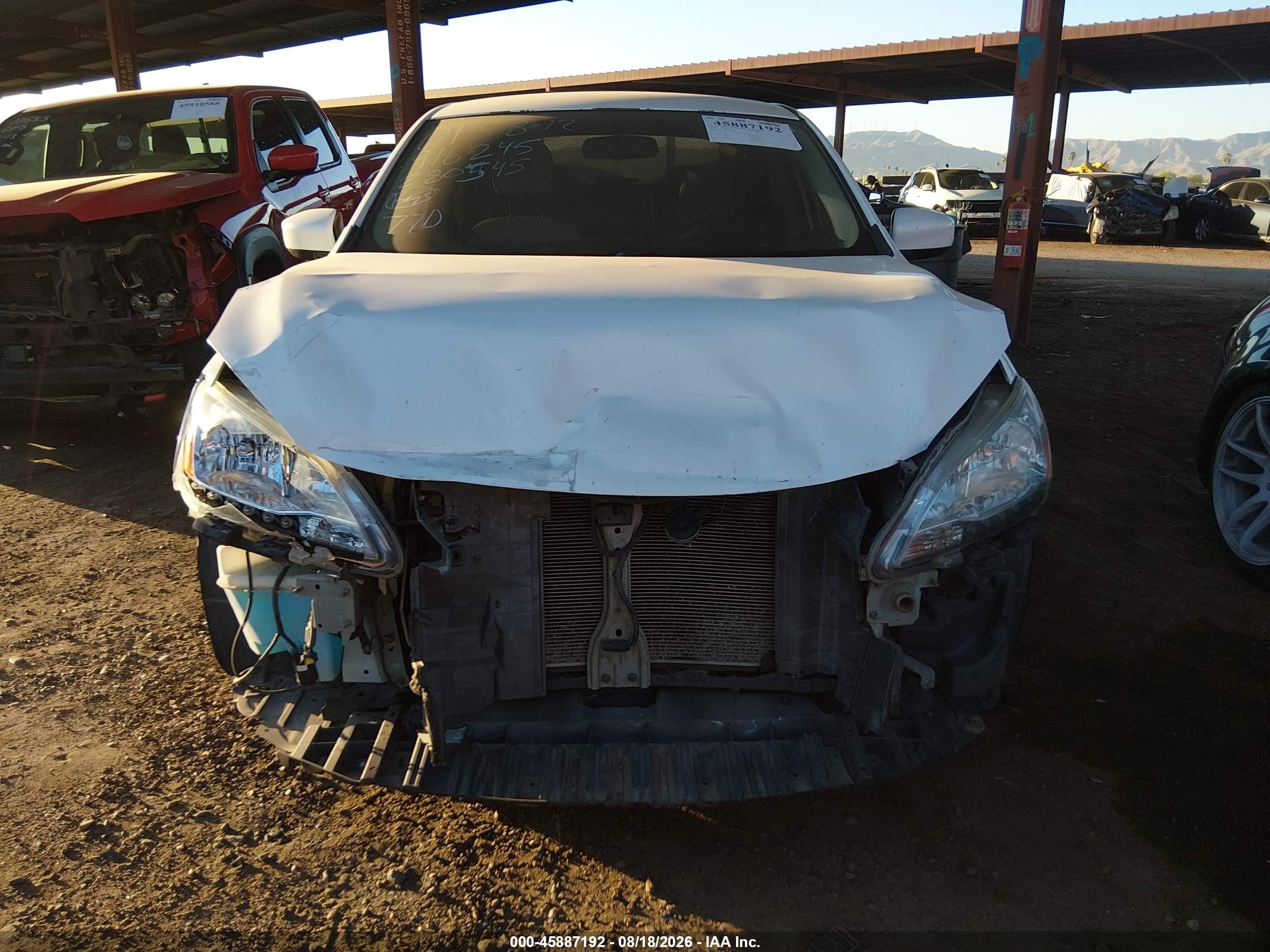 2015 Nissan Sentra   White vin: 3N1AB7AP8FY280545