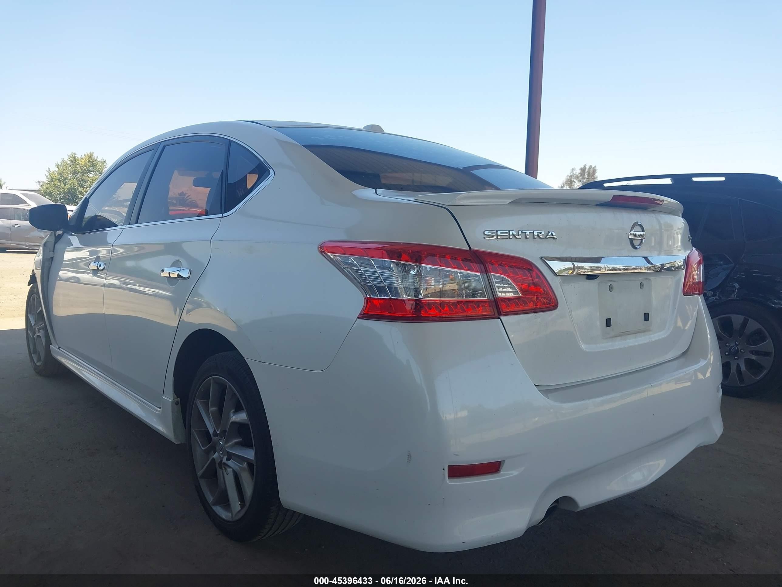 2015 Nissan Sentra Sr White vin: 3N1AB7AP8FY310403