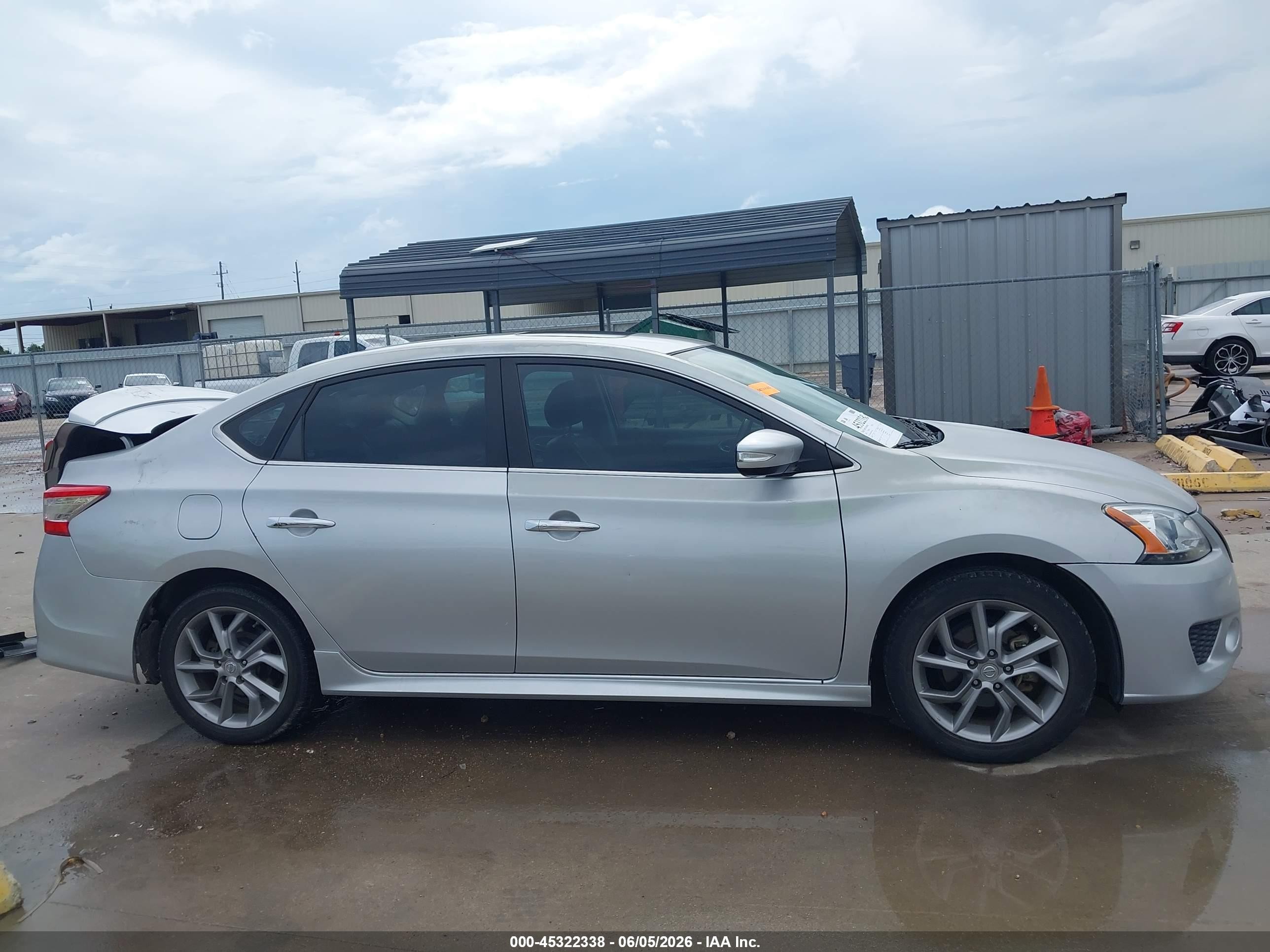 2015 Nissan Sentra Sr Silver vin: 3N1AB7AP8FY315228