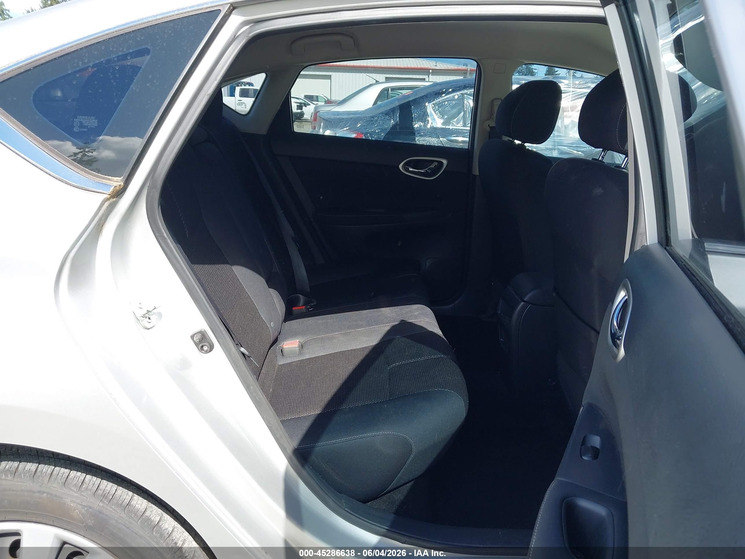 2015 Nissan Sentra S Silver vin: 3N1AB7AP8FY330151