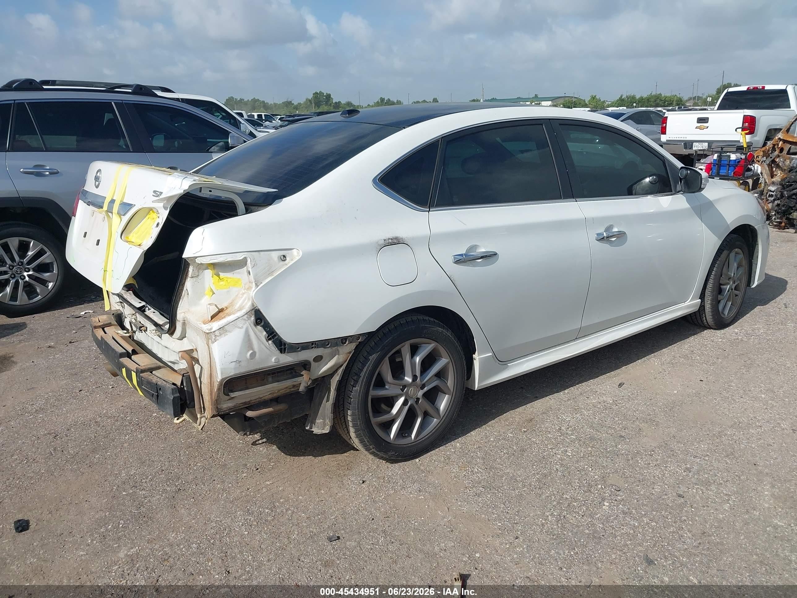 2015 Nissan Sentra Sr White vin: 3N1AB7AP8FY333485