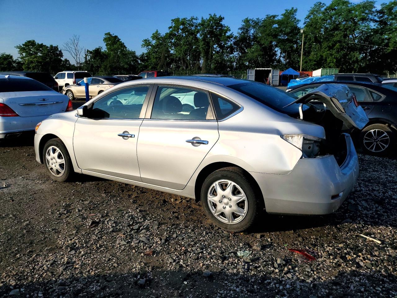 2015 Nissan Sentra S Серебряный vin: 3N1AB7AP8FY339741