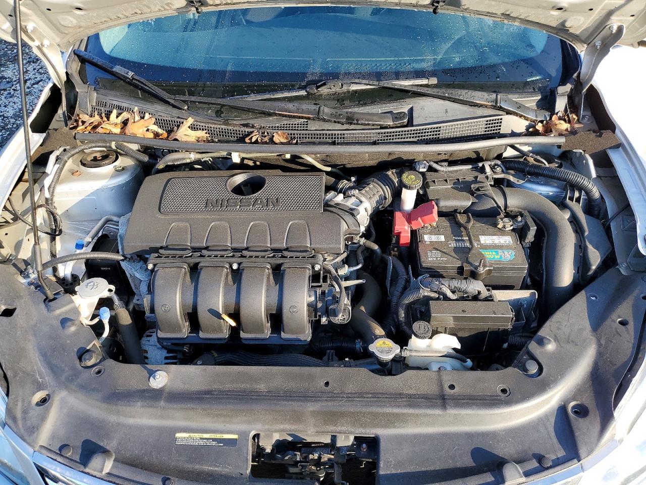 2015 Nissan Sentra S Серебряный vin: 3N1AB7AP8FY339741