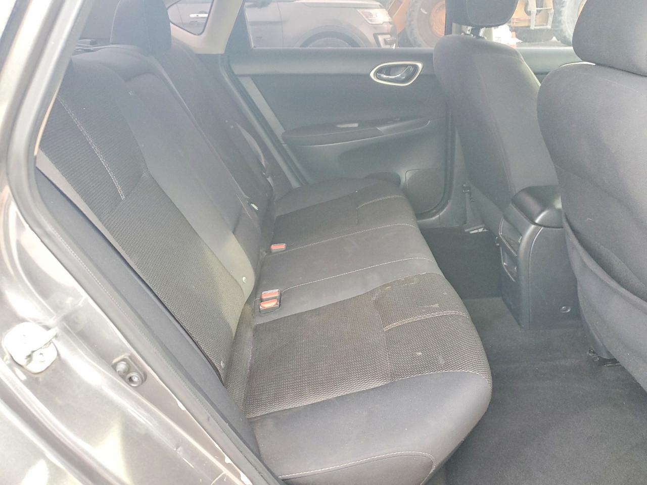 2015 Nissan Sentra S Silver vin: 3N1AB7AP8FY371377