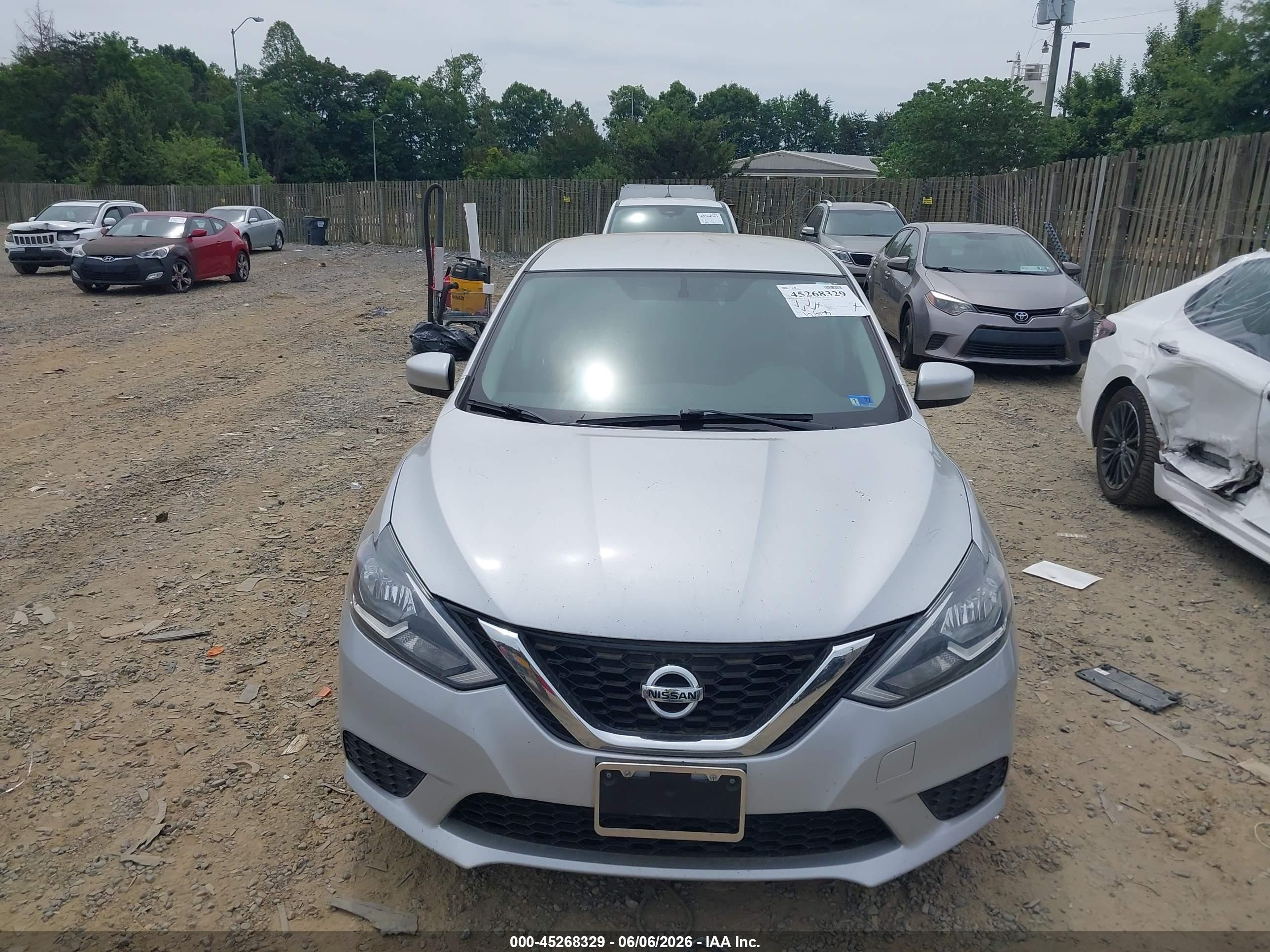 2017 Nissan Sentra Sv Silver vin: 3N1AB7AP8HL680427
