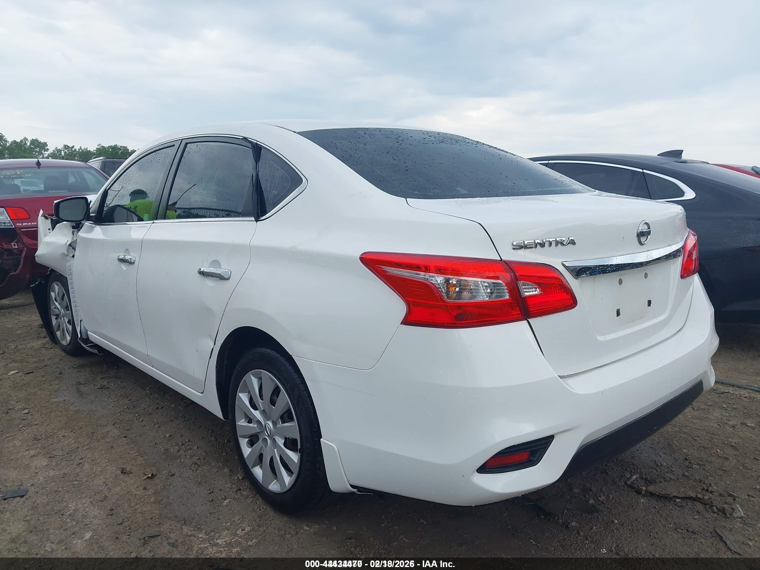 2017 Nissan Sentra S Белый vin: 3N1AB7AP8HY221613