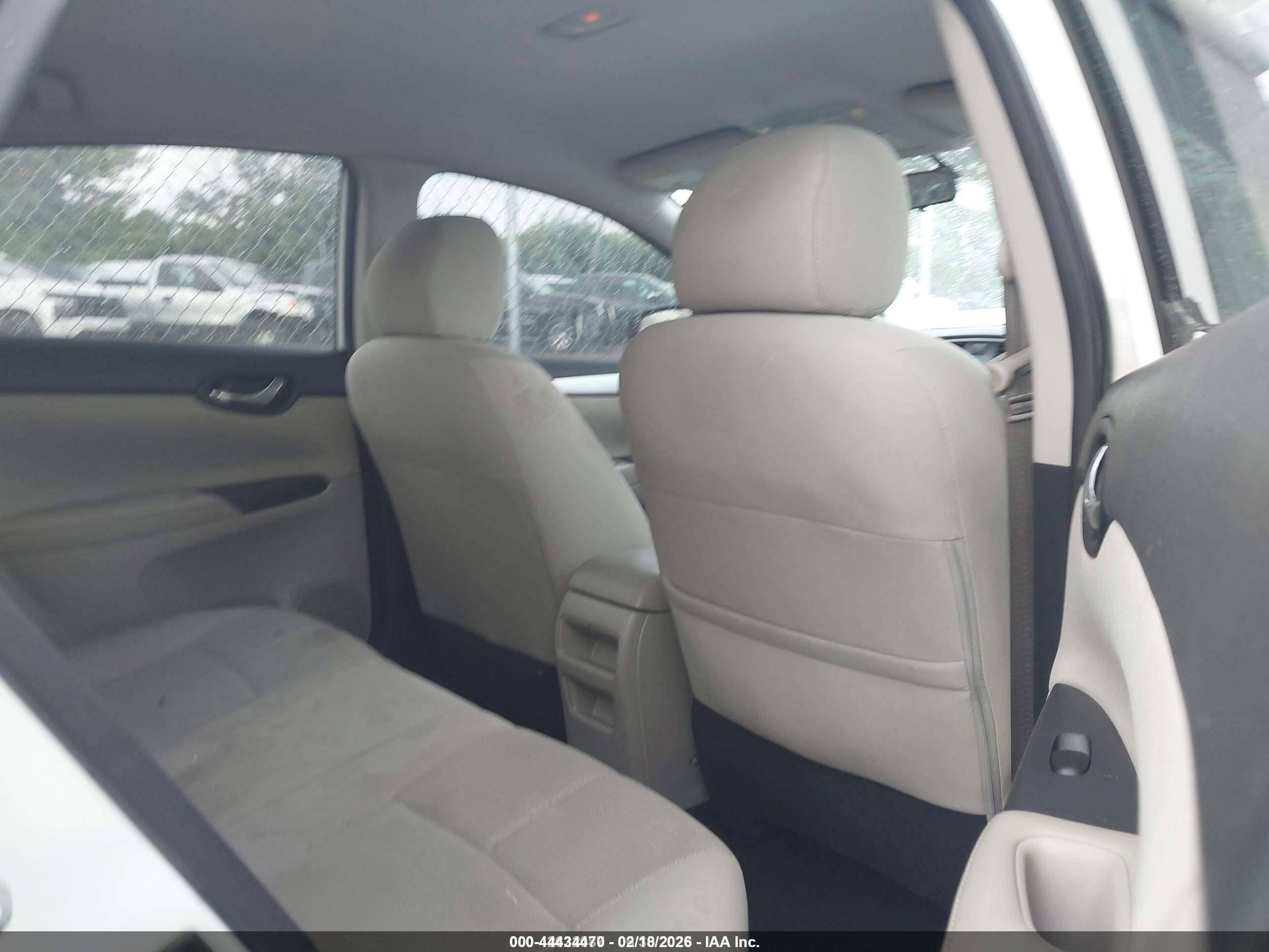 2017 Nissan Sentra S Белый vin: 3N1AB7AP8HY221613