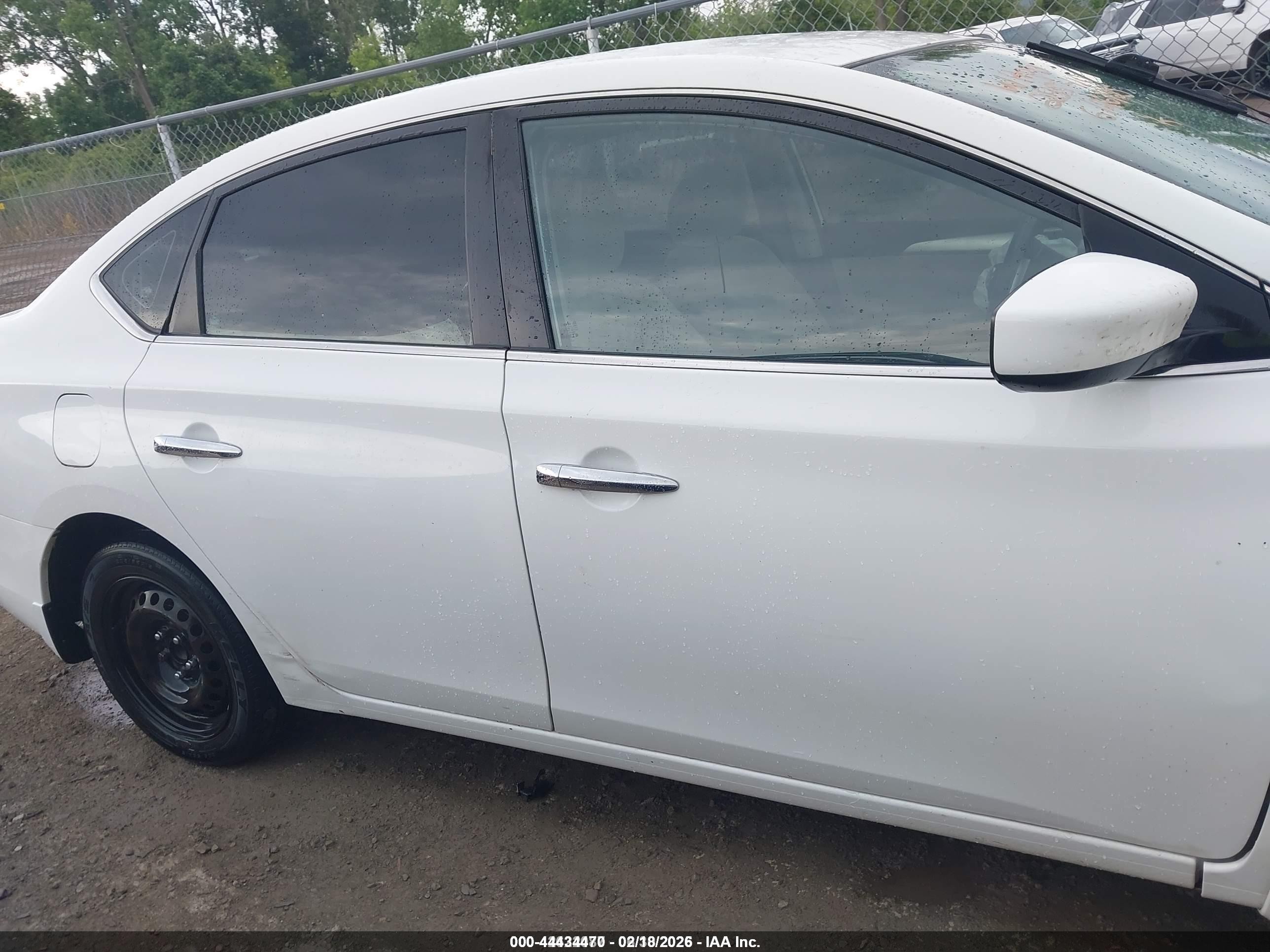 2017 Nissan Sentra S Белый vin: 3N1AB7AP8HY221613