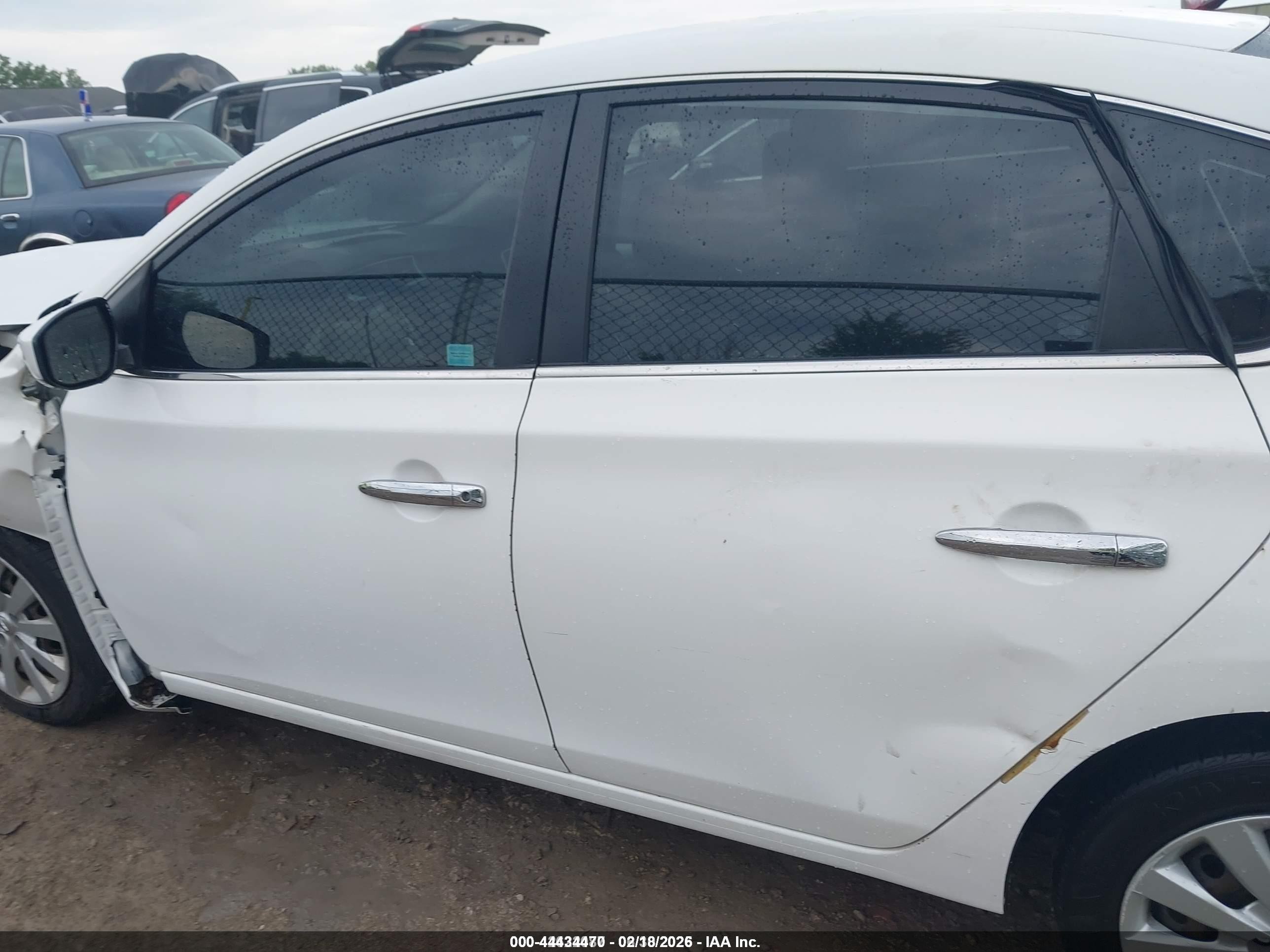 2017 Nissan Sentra S Белый vin: 3N1AB7AP8HY221613