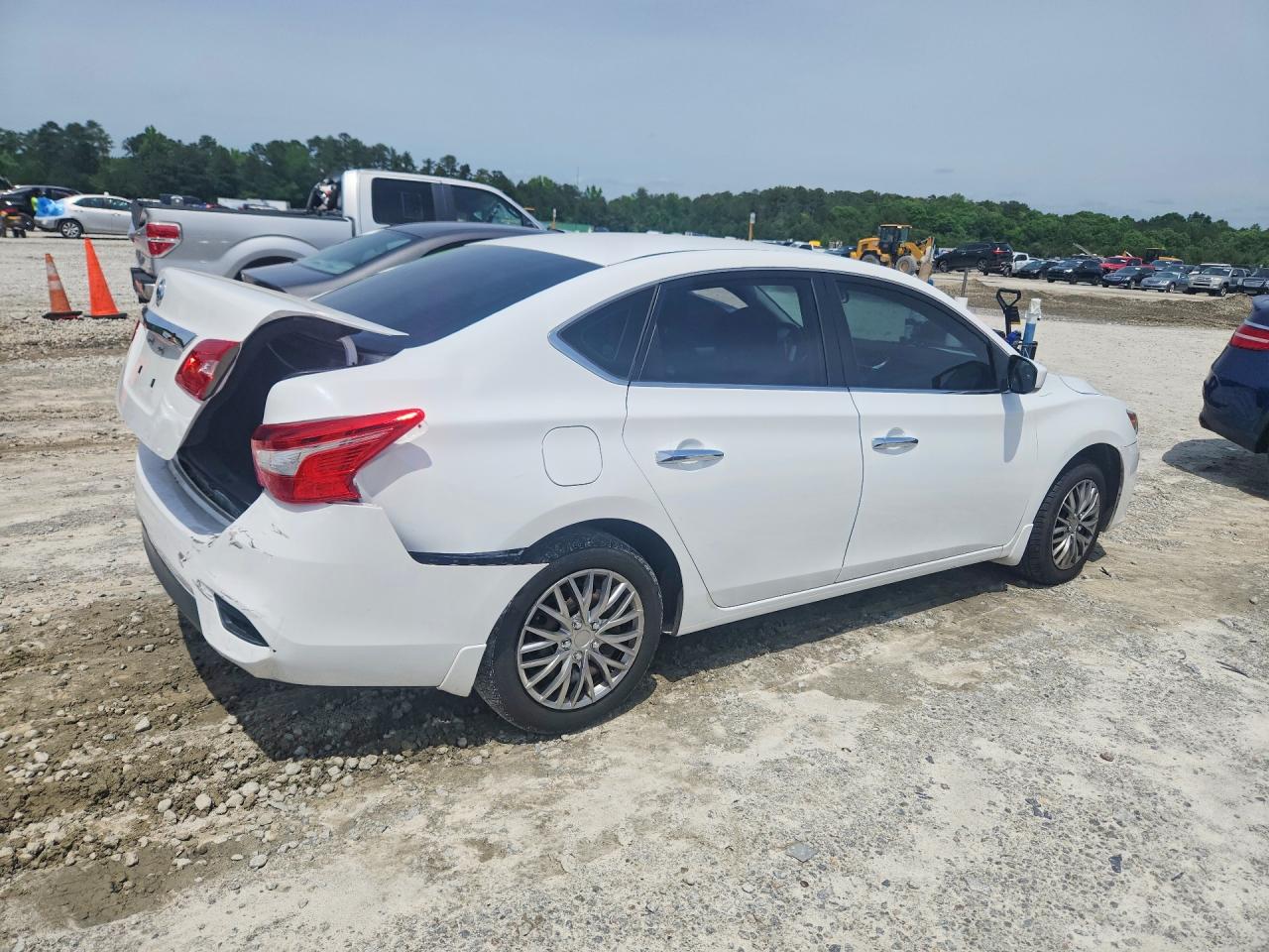 2017 Nissan Sentra S White vin: 3N1AB7AP8HY230151