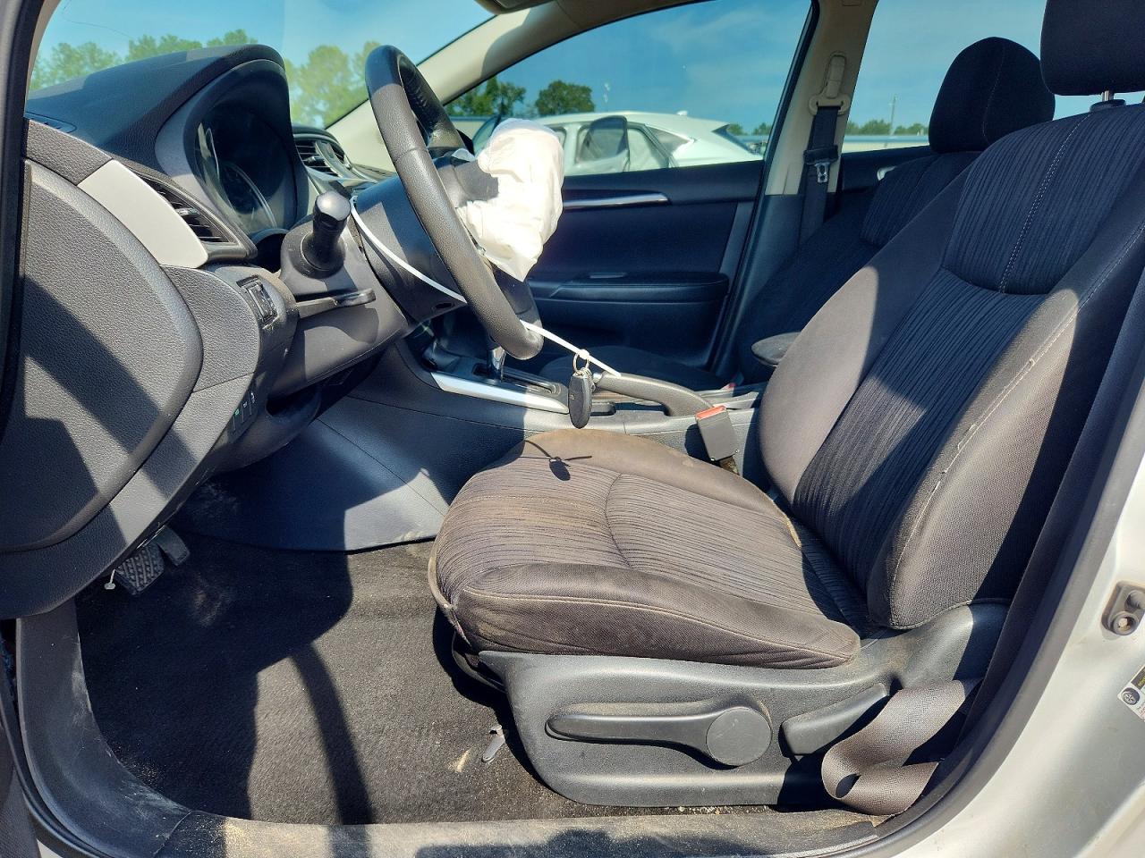 2017 Nissan Sentra Sv Серебряный vin: 3N1AB7AP8HY332176