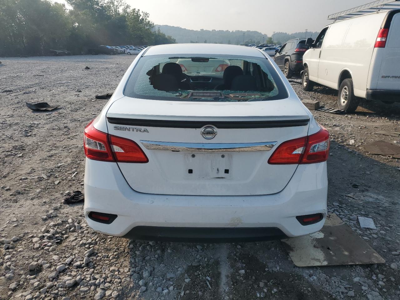 2018 Nissan Sentra S White vin: 3N1AB7AP8JY232309