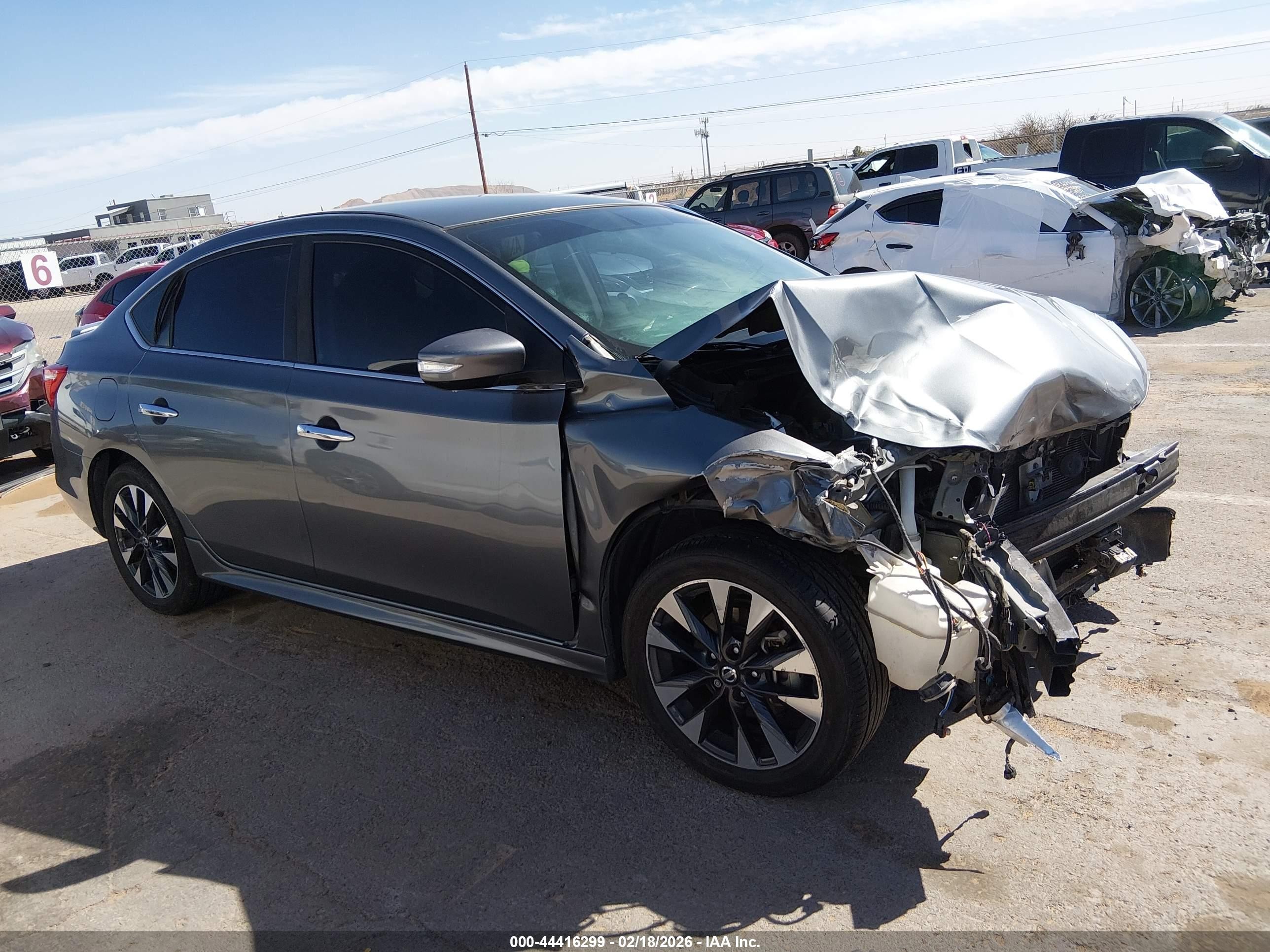 2018 Nissan Sentra Sr Серый vin: 3N1AB7AP8JY268243