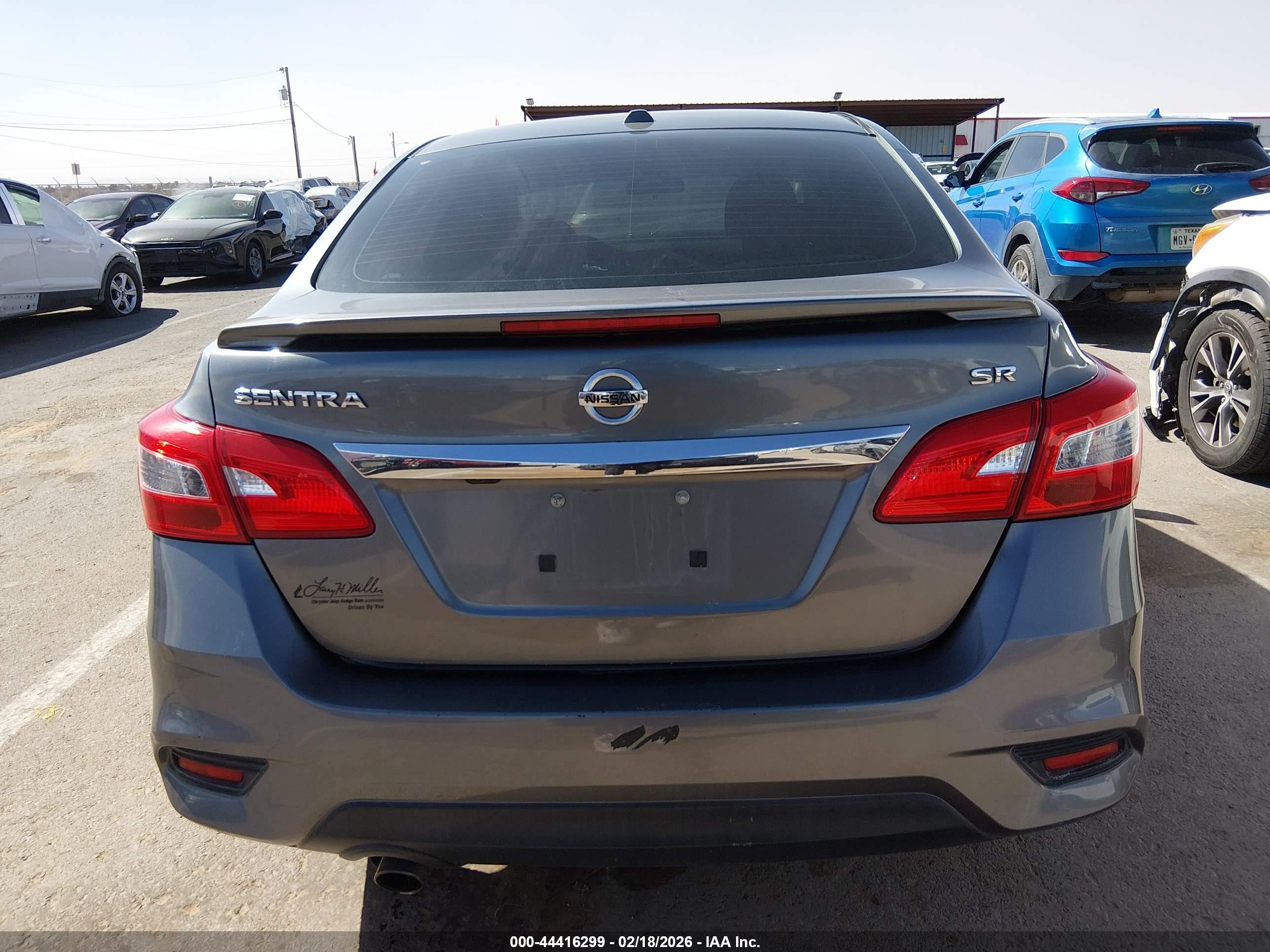 2018 Nissan Sentra Sr Серый vin: 3N1AB7AP8JY268243