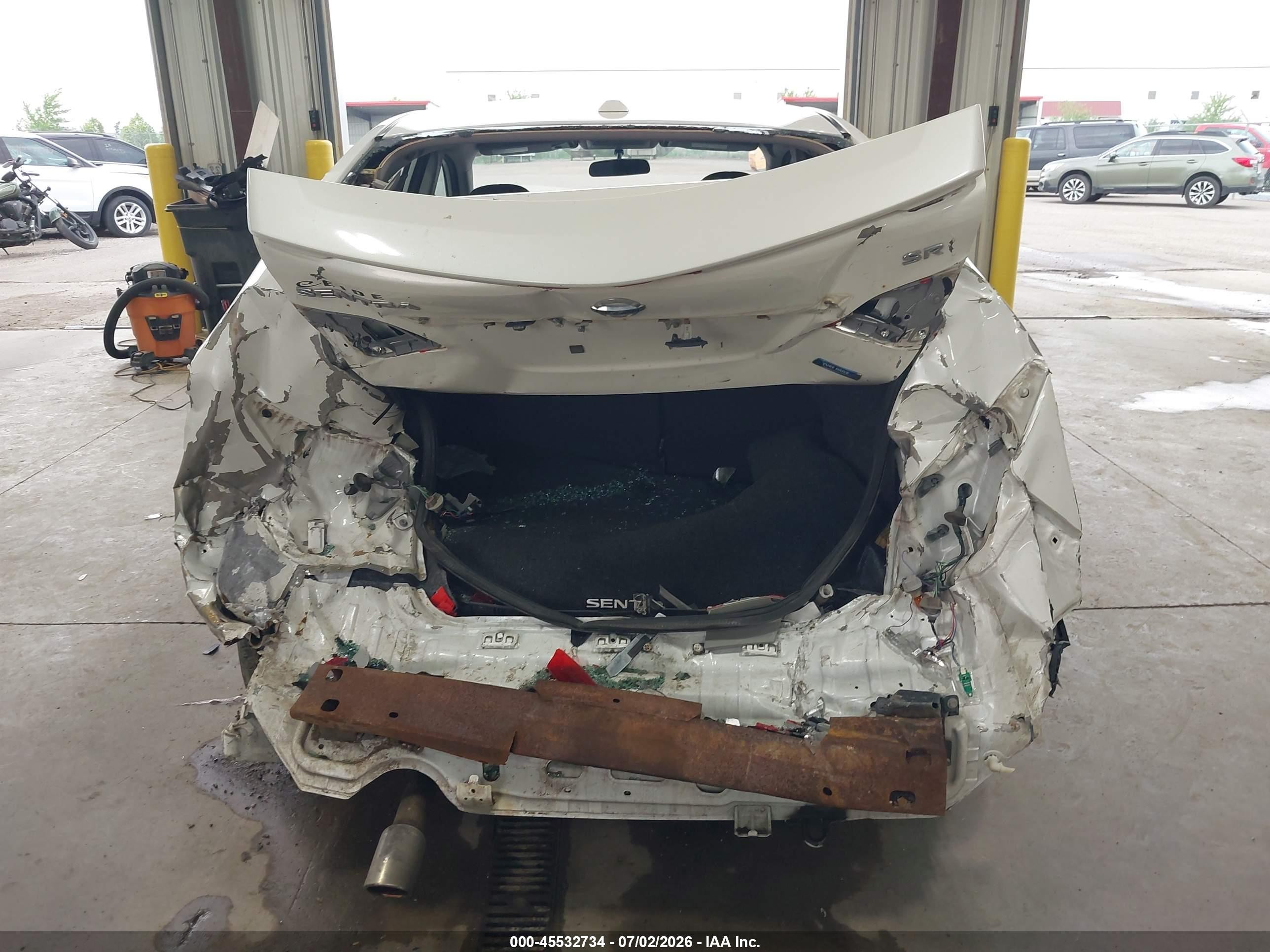 2013 Nissan Sentra Sr Белый vin: 3N1AB7AP9DL766310