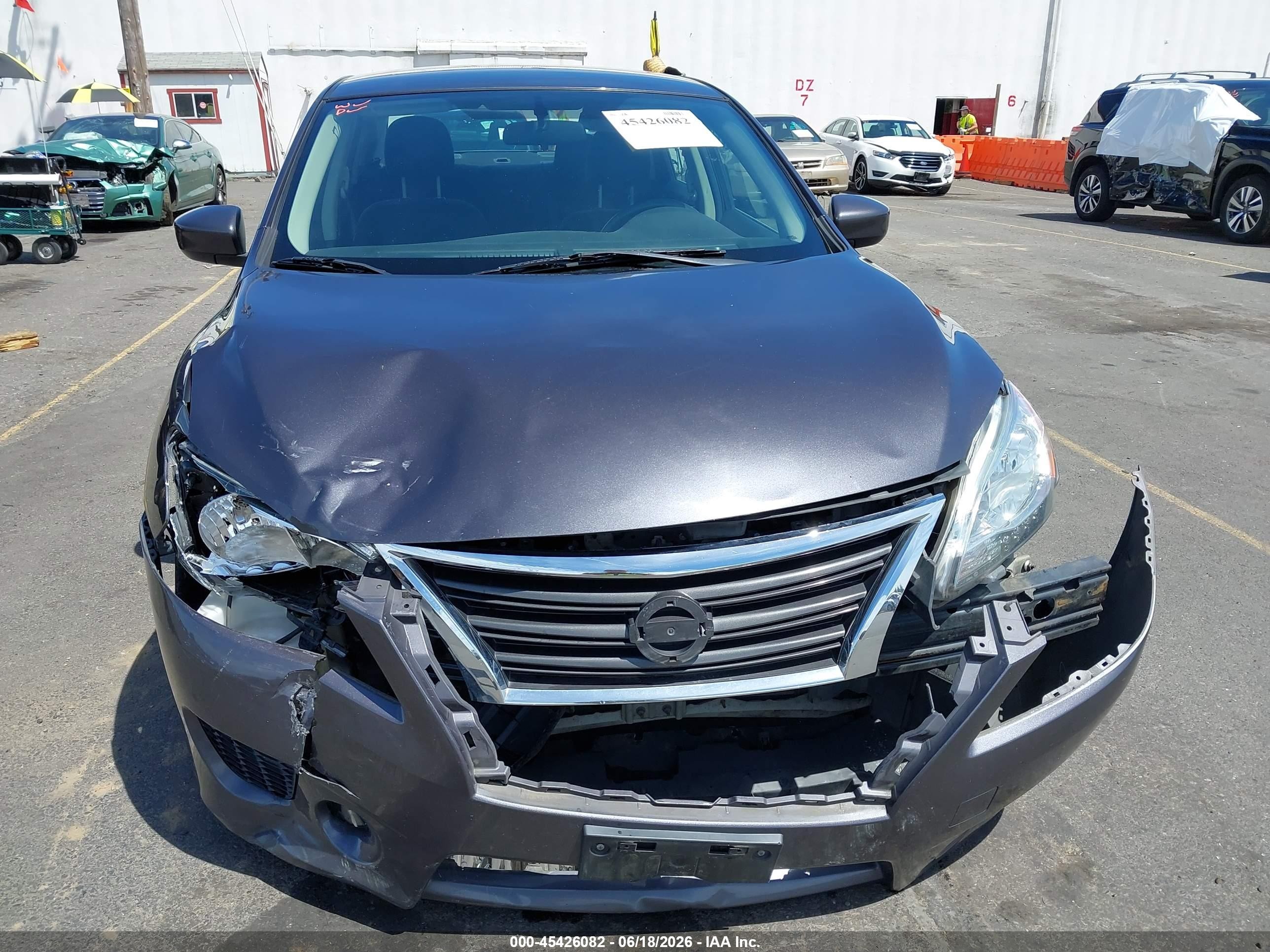 2014 Nissan Sentra Sr Серый vin: 3N1AB7AP9EL639073