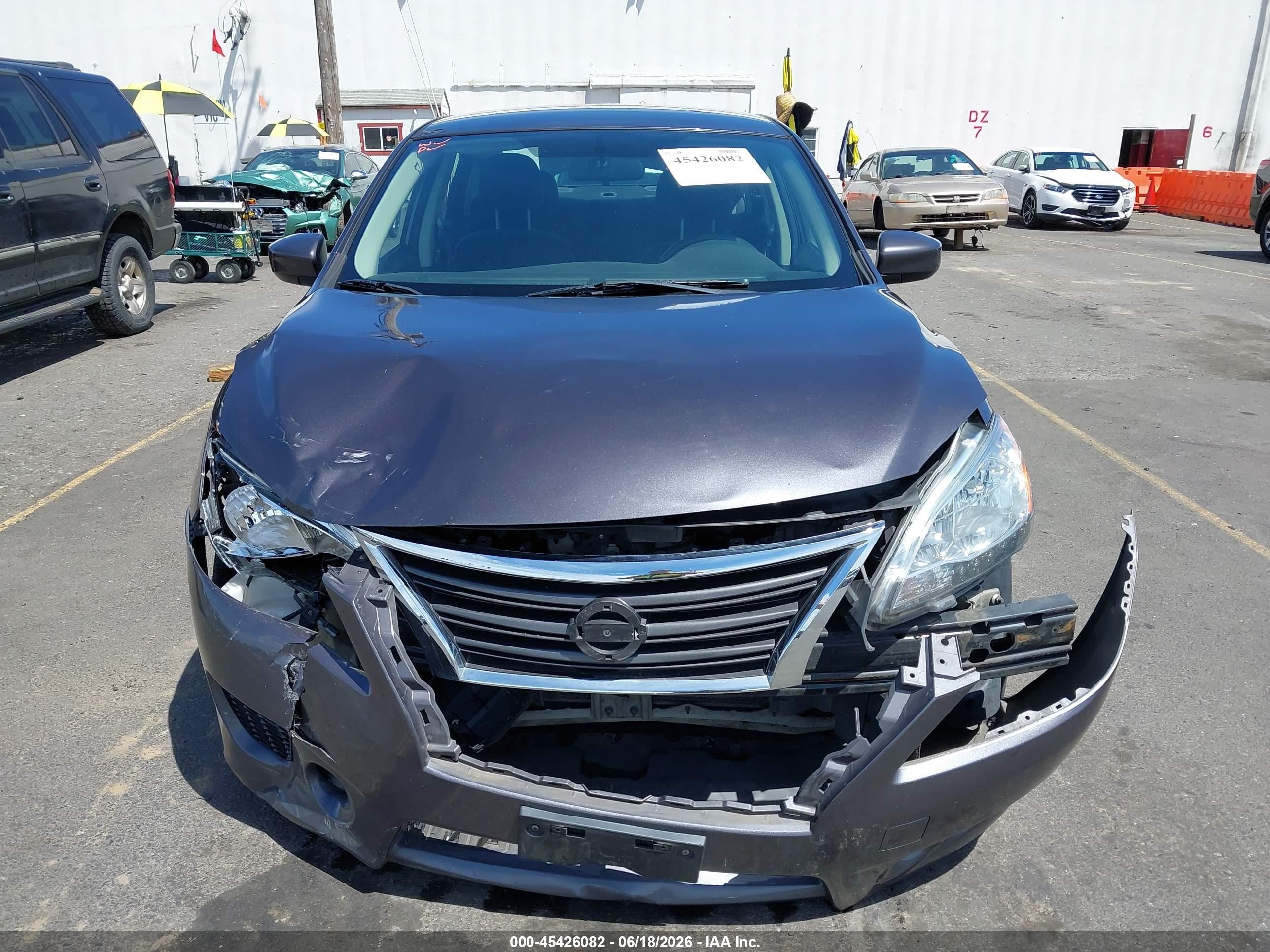2014 Nissan Sentra Sr Серый vin: 3N1AB7AP9EL639073