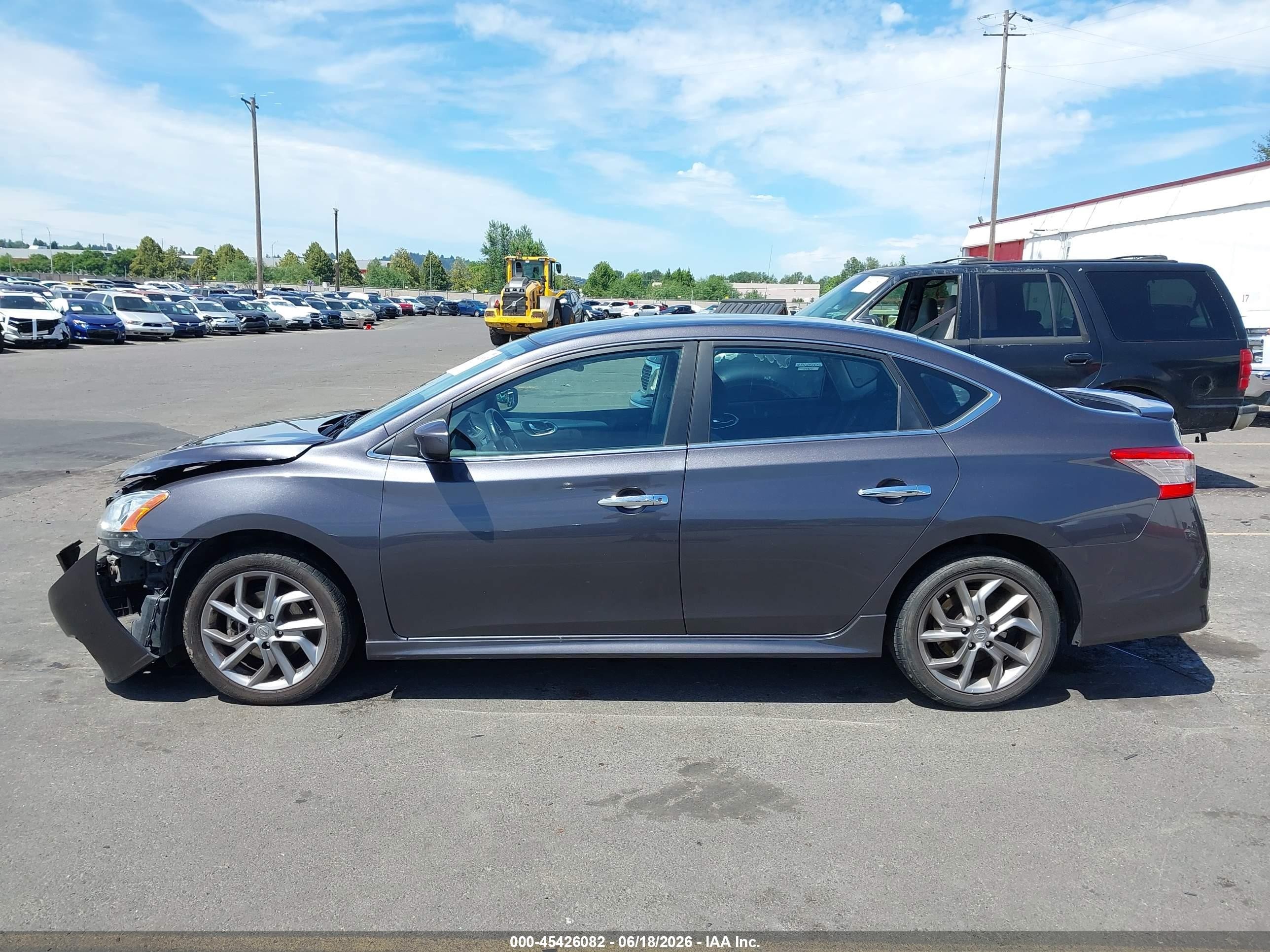 2014 Nissan Sentra Sr Серый vin: 3N1AB7AP9EL639073