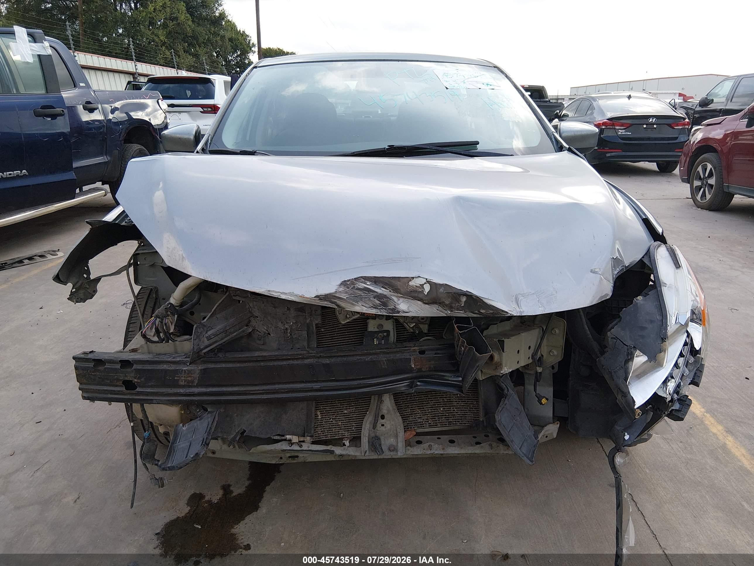2014 Nissan Sentra S Silver vin: 3N1AB7AP9EL682196