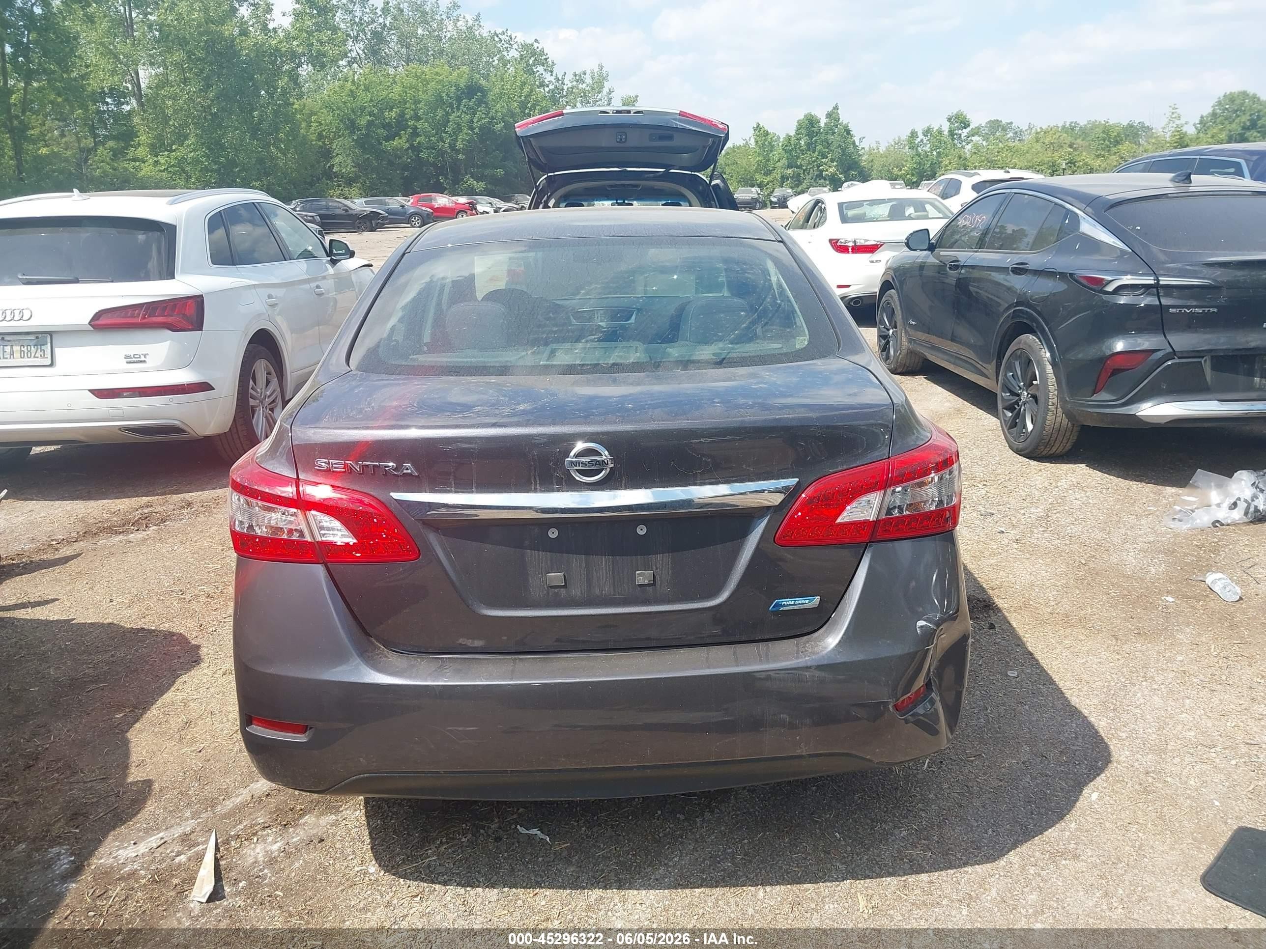 2014 Nissan Sentra S Серый vin: 3N1AB7AP9EL695952
