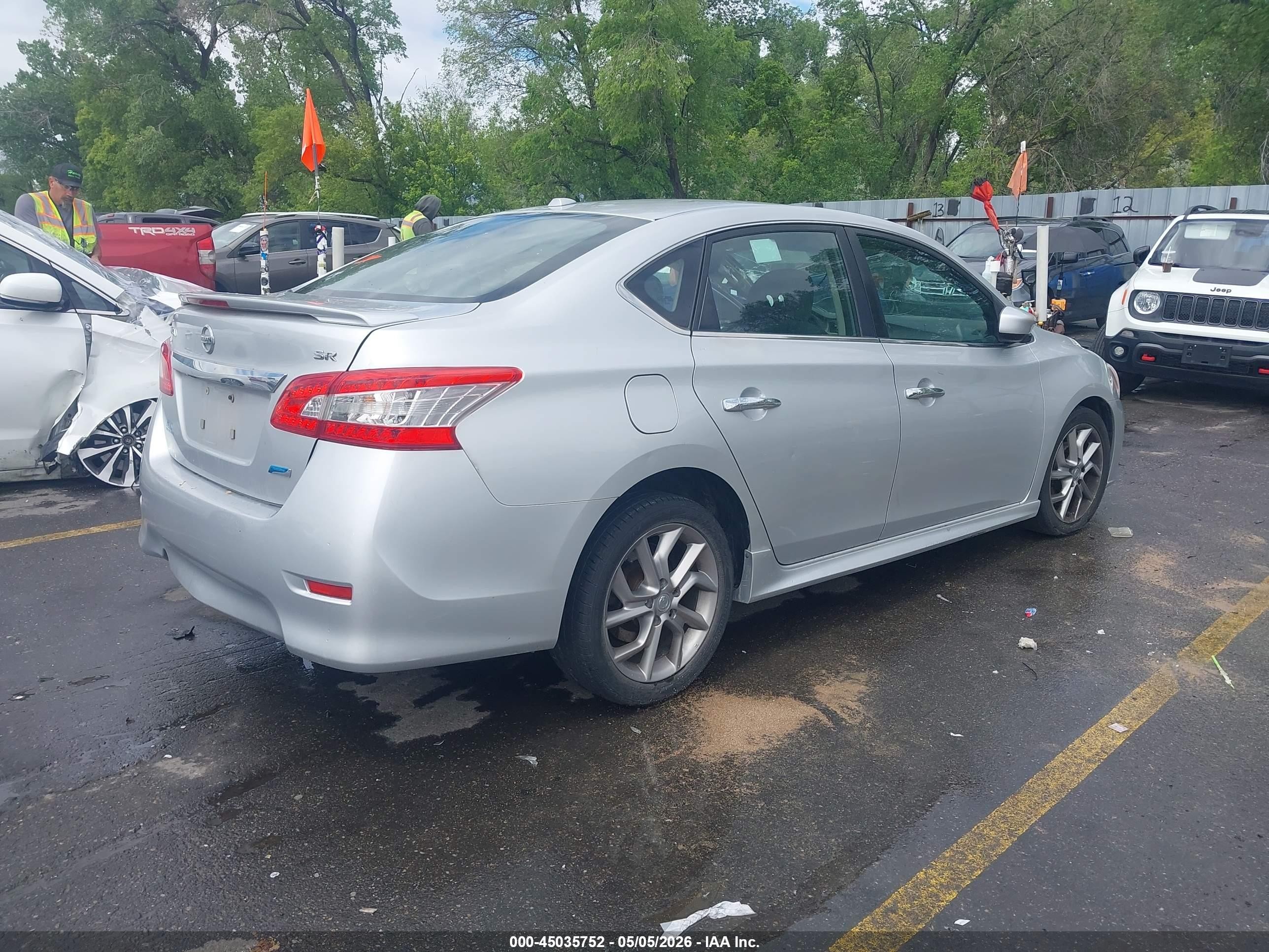 2014 Nissan Sentra Sr Silver vin: 3N1AB7AP9EY233202