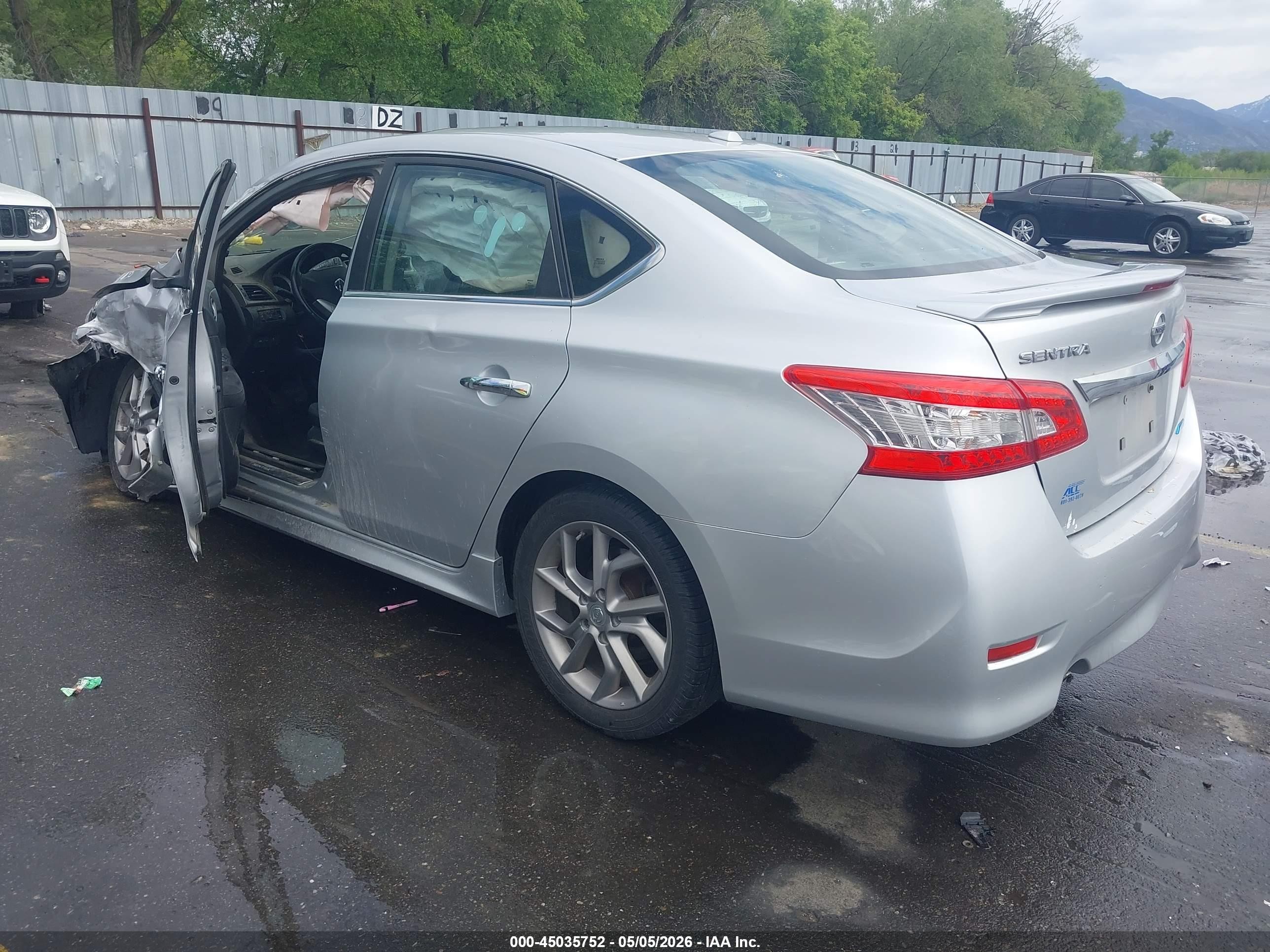 2014 Nissan Sentra Sr Silver vin: 3N1AB7AP9EY233202