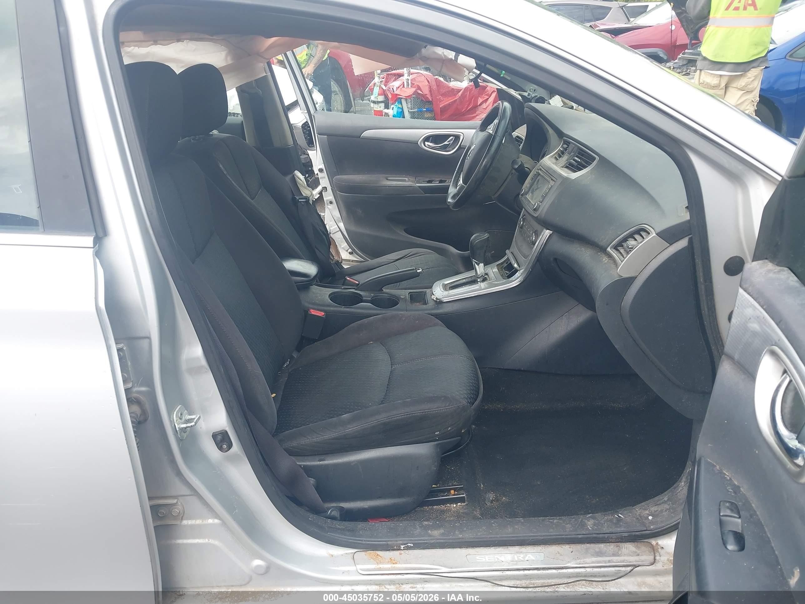 2014 Nissan Sentra Sr Silver vin: 3N1AB7AP9EY233202