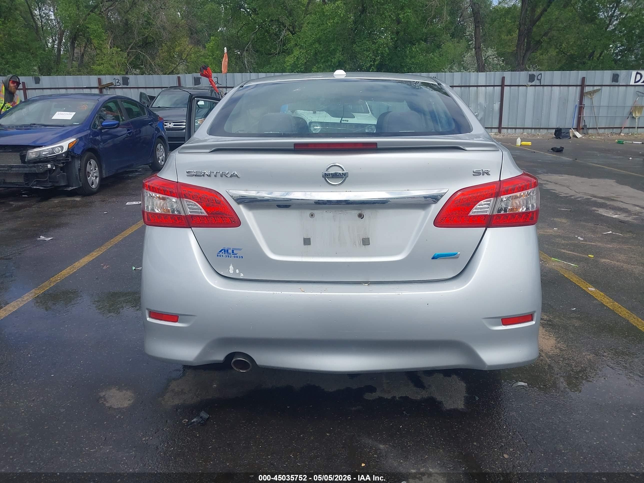 2014 Nissan Sentra Sr Silver vin: 3N1AB7AP9EY233202