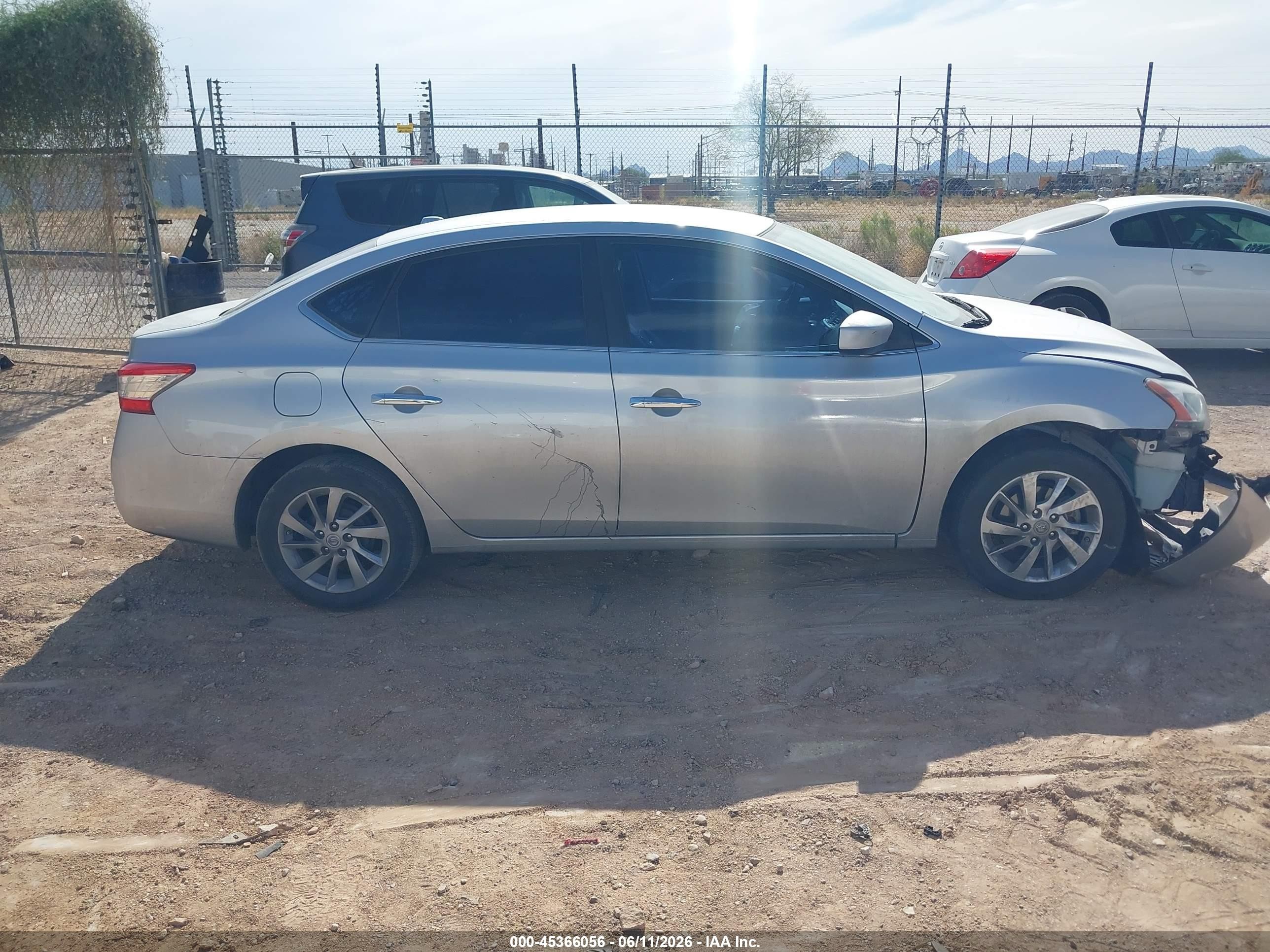 2014 Nissan Sentra Sv Серебряный vin: 3N1AB7AP9EY237654