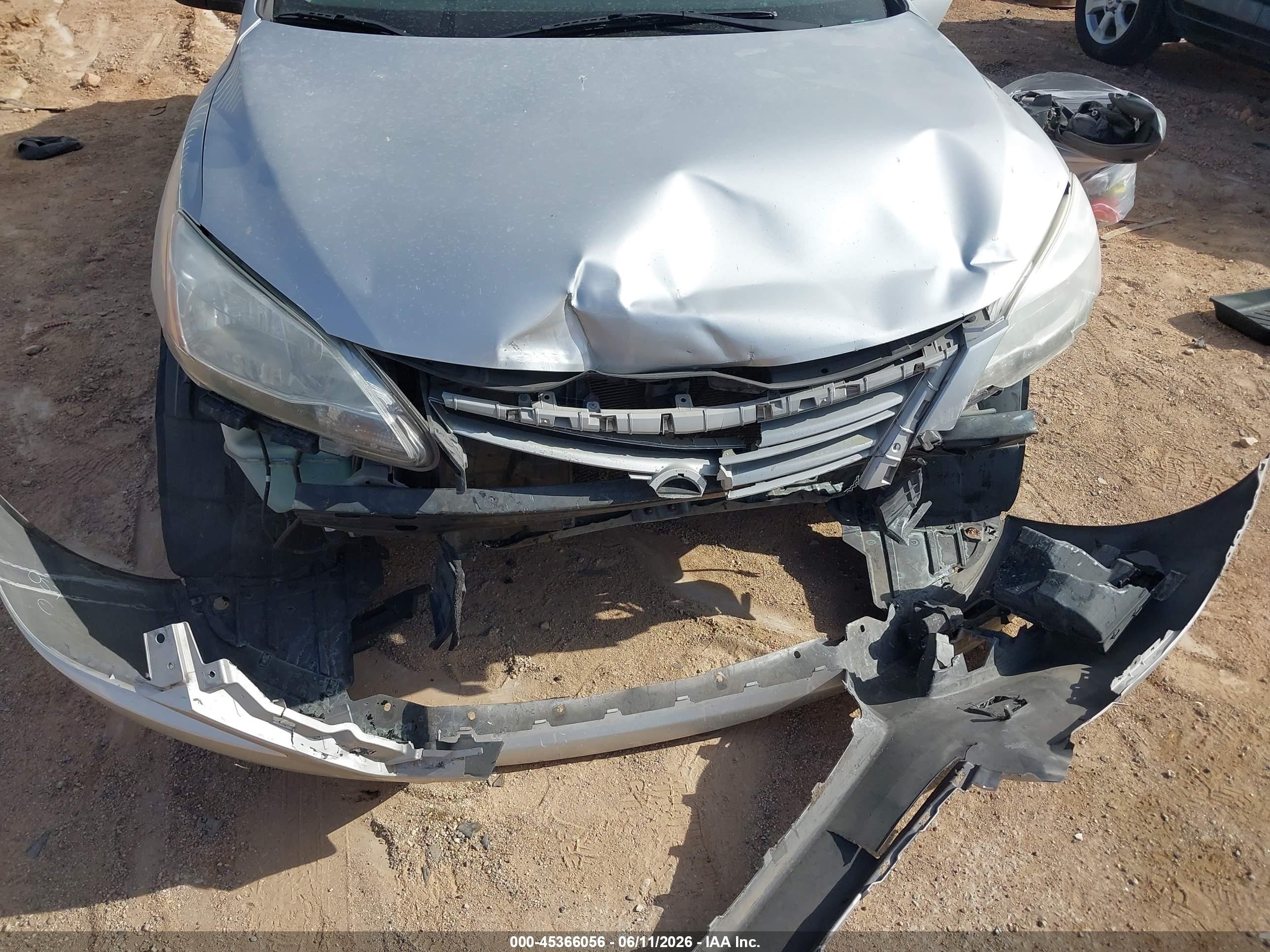 2014 Nissan Sentra Sv Серебряный vin: 3N1AB7AP9EY237654
