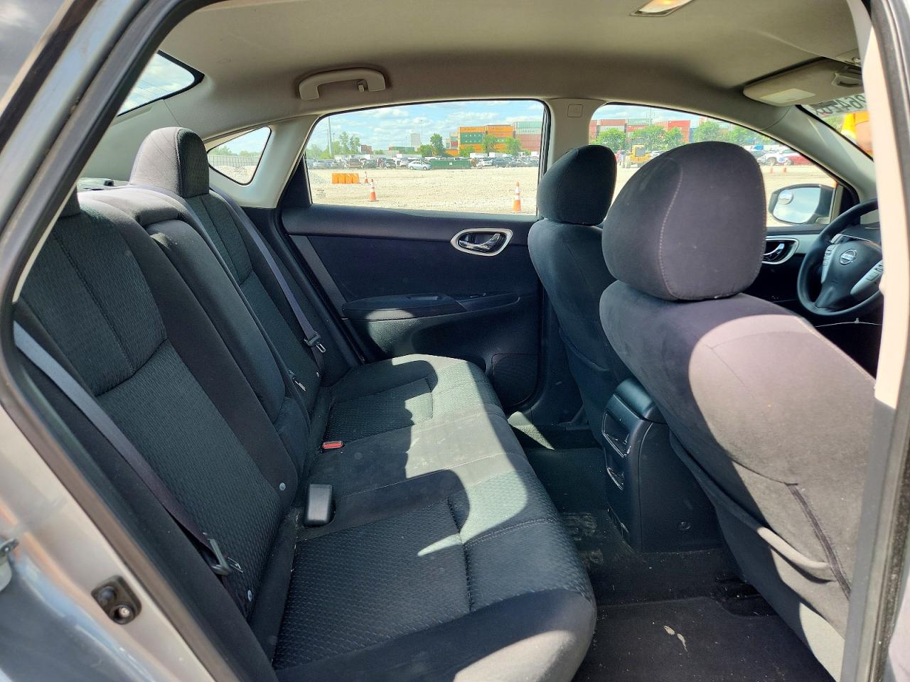 2014 Nissan Sentra Sr Silver vin: 3N1AB7AP9EY279600