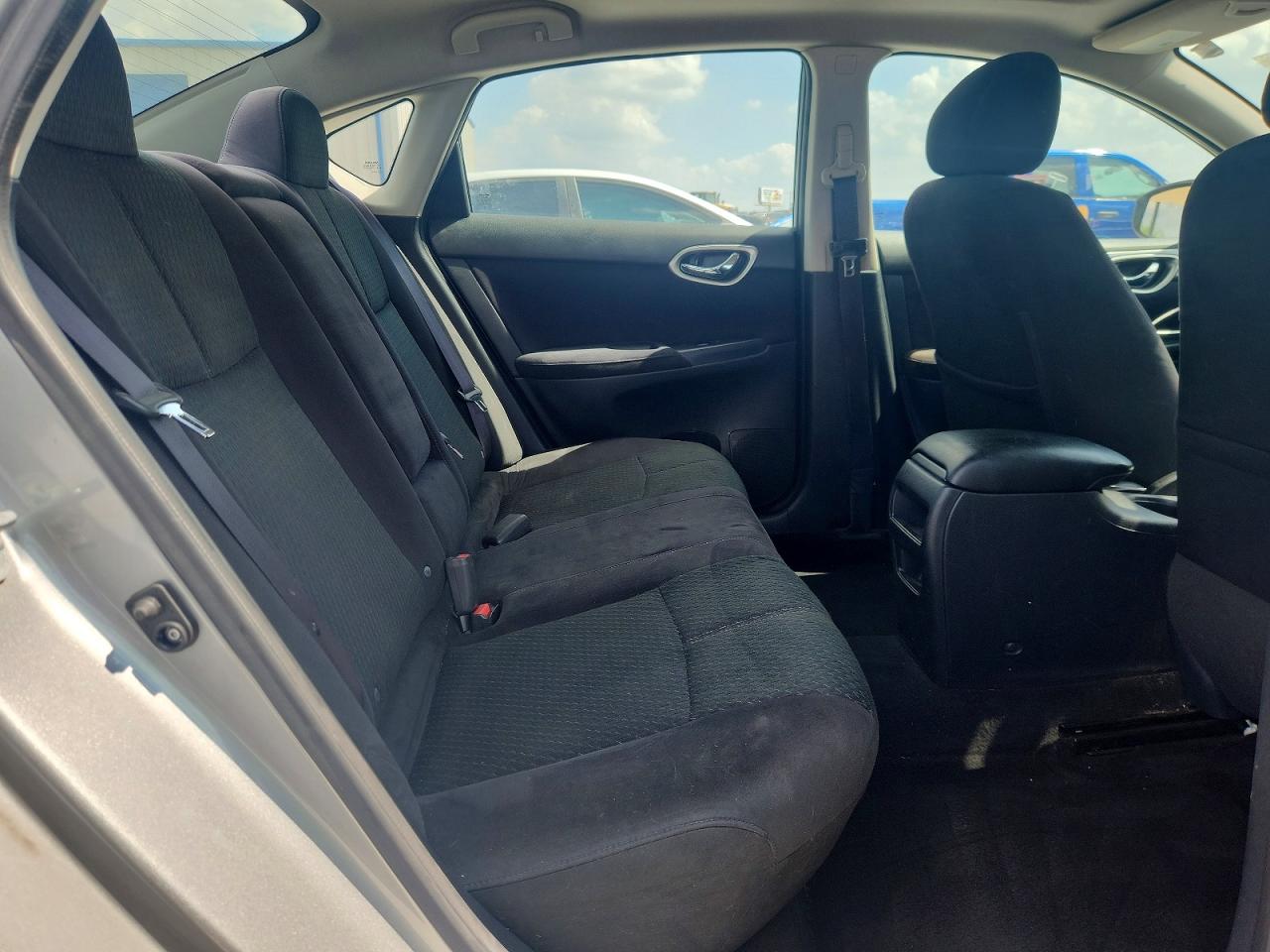2014 Nissan Sentra S/sv/sr/sl Silver vin: 3N1AB7AP9EY341089