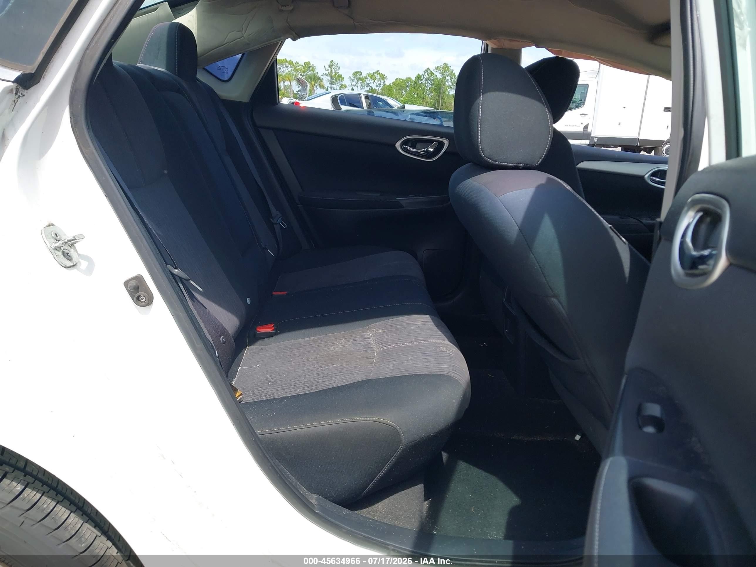 2015 Nissan Sentra Fe+ S/s/sl/sr/sv White vin: 3N1AB7AP9FL633243
