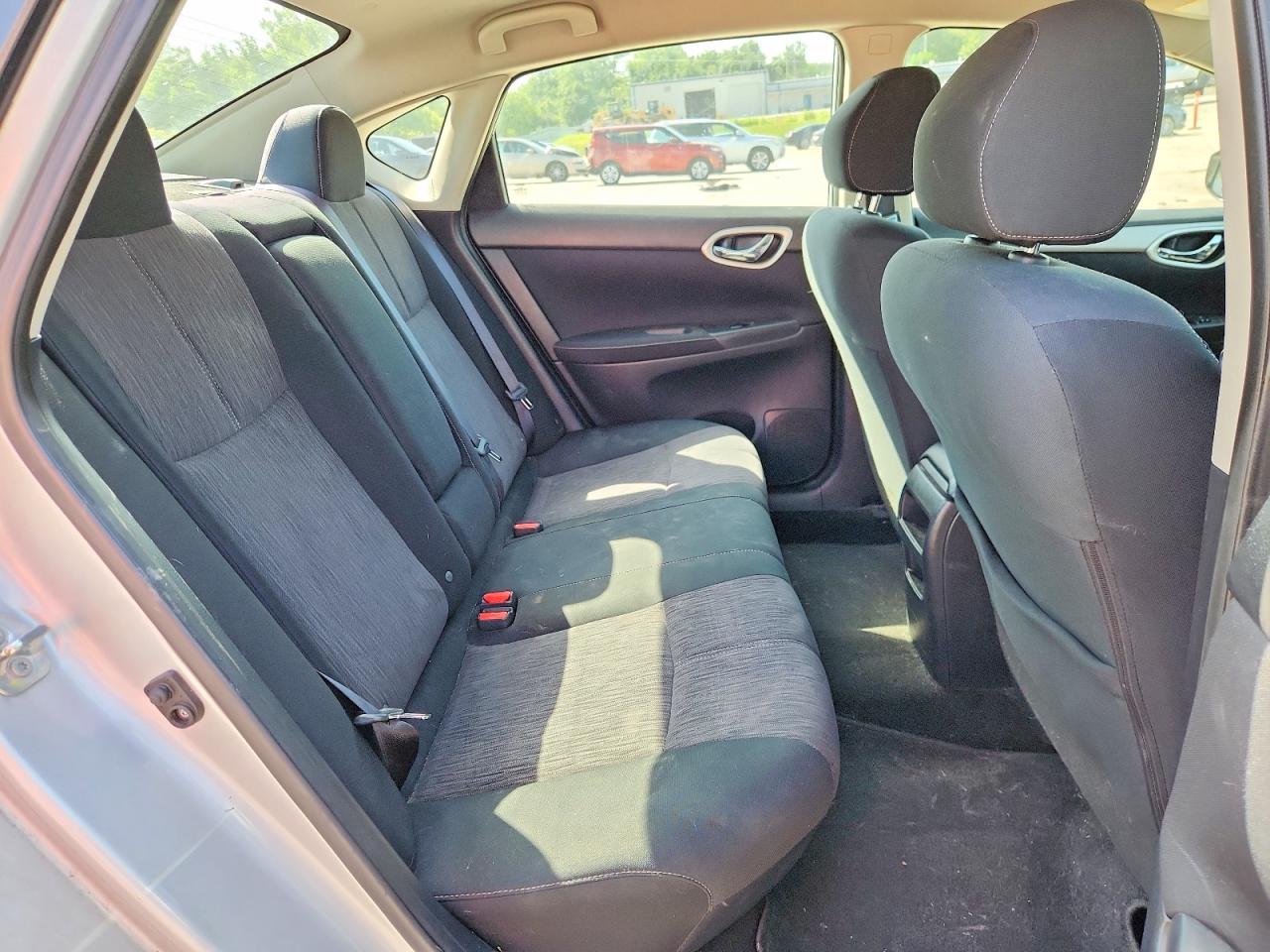 2015 Nissan Sentra Sv Silver vin: 3N1AB7AP9FL650298
